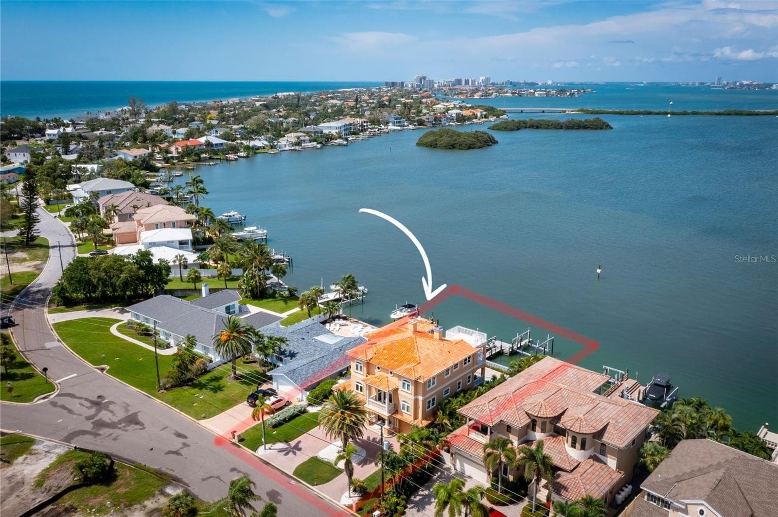 306 HARBOR DR
