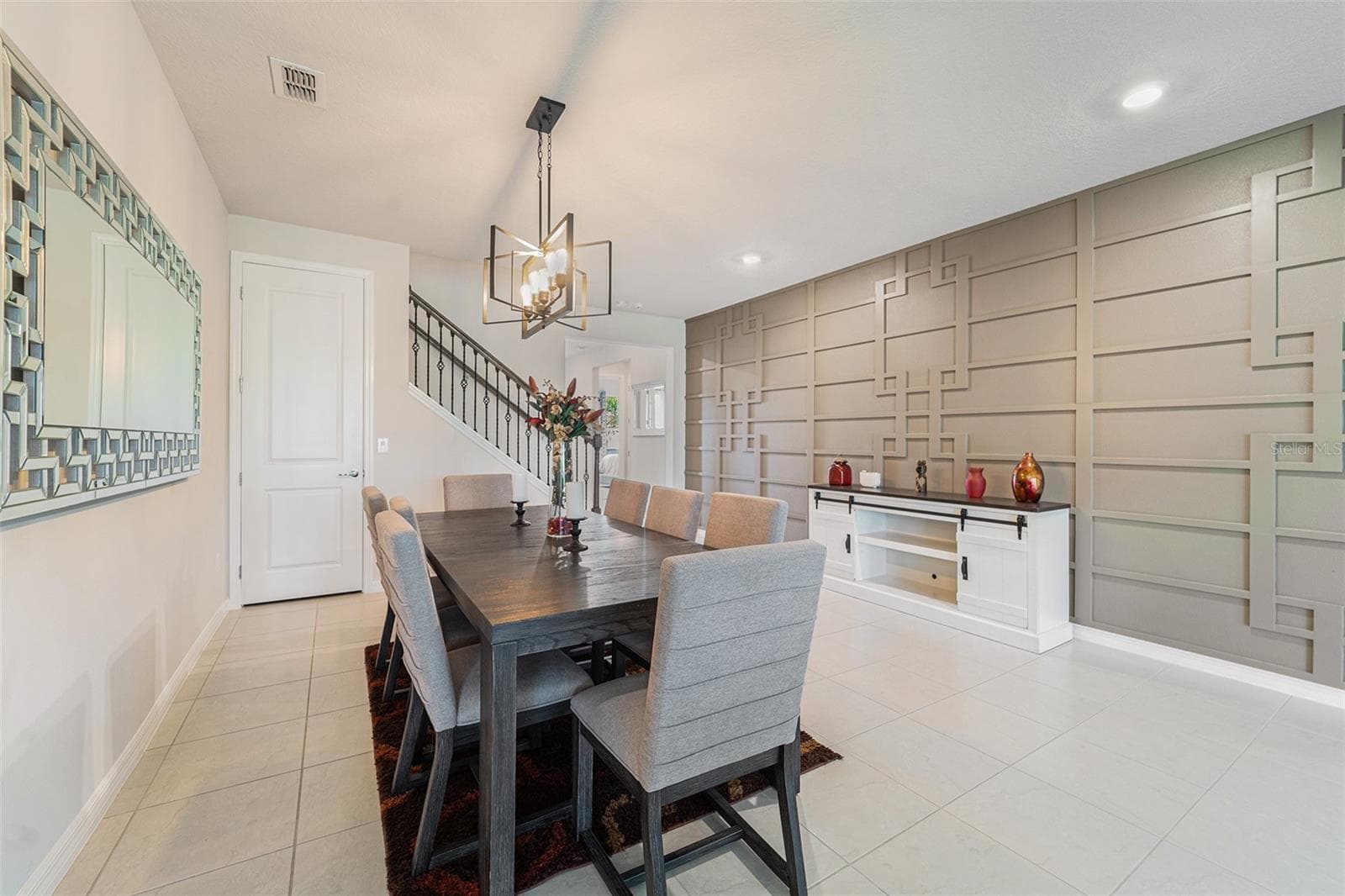 Custom Accent Wall - 19206 BRIARBROOK DR, TAMPA