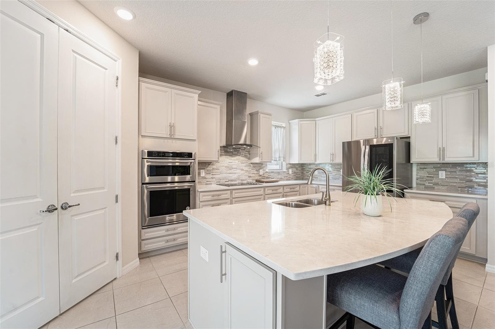 Single Family Residence at 19206 BRIARBROOK DR, TAMPA, photo 23 of 39