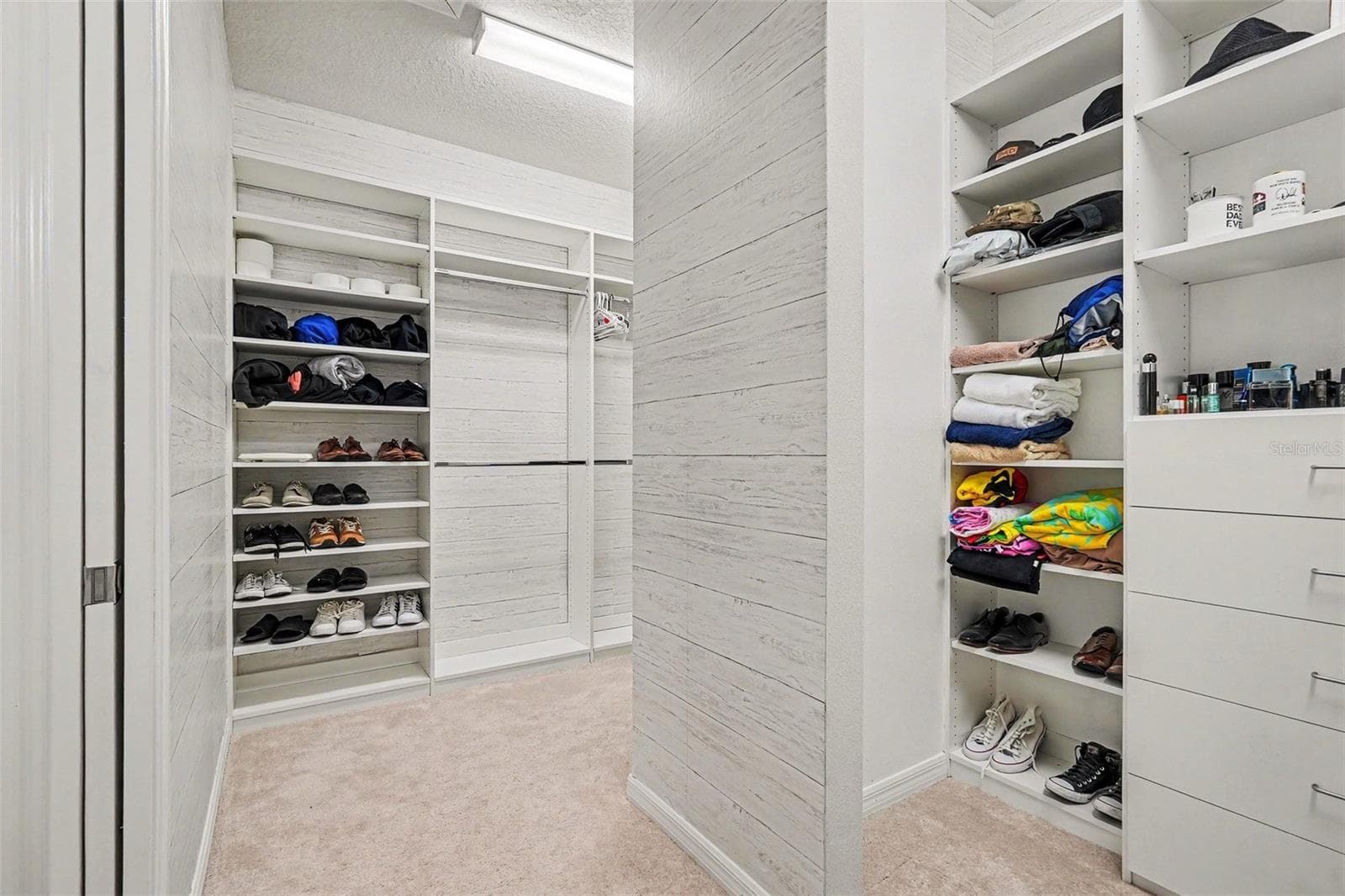 Custom closet - 19206 BRIARBROOK DR, TAMPA