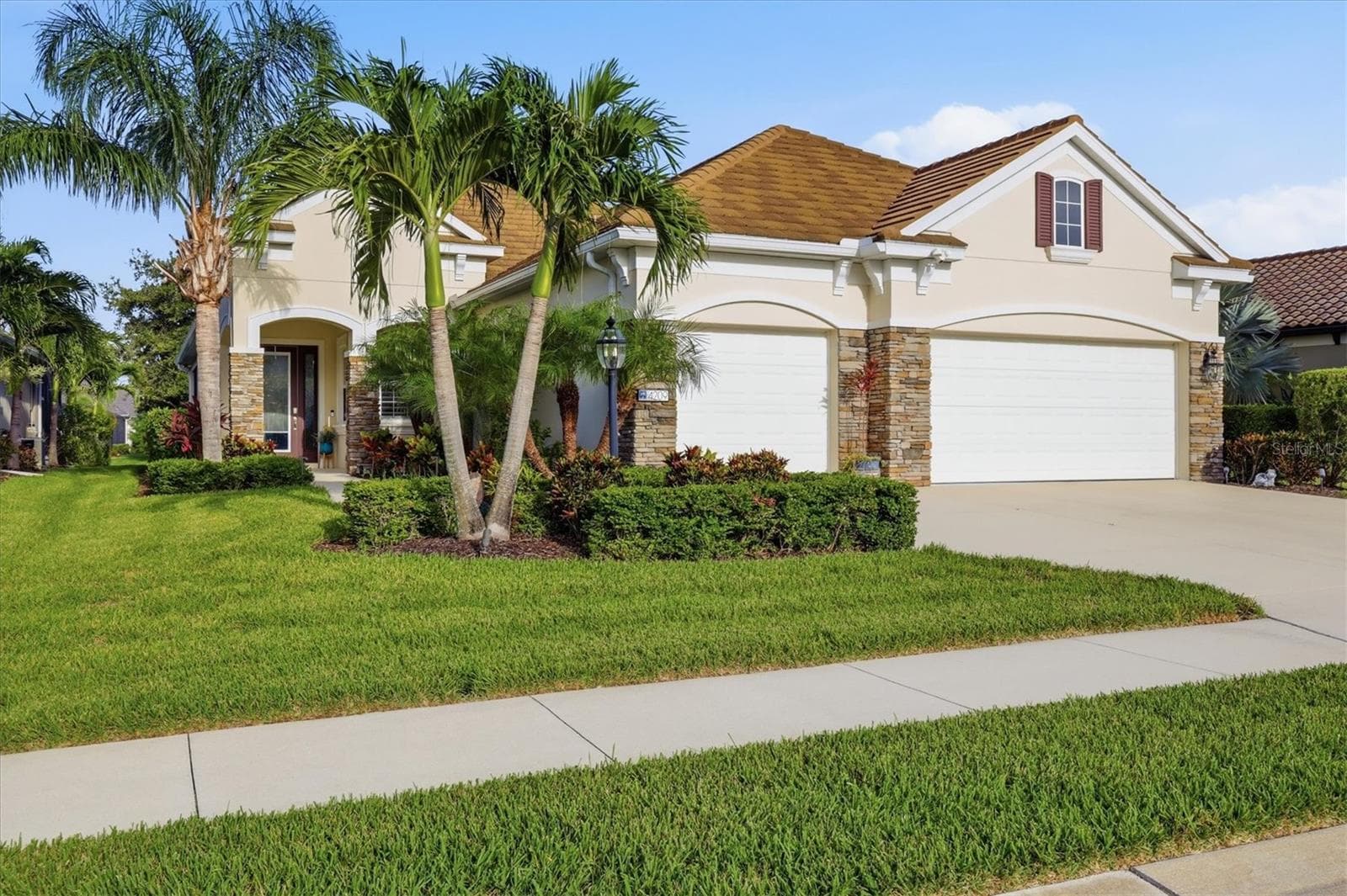 Single Family Residence at 4209 MIDNIGHT BLUE RUN, BRADENTON, photo 6 of 86