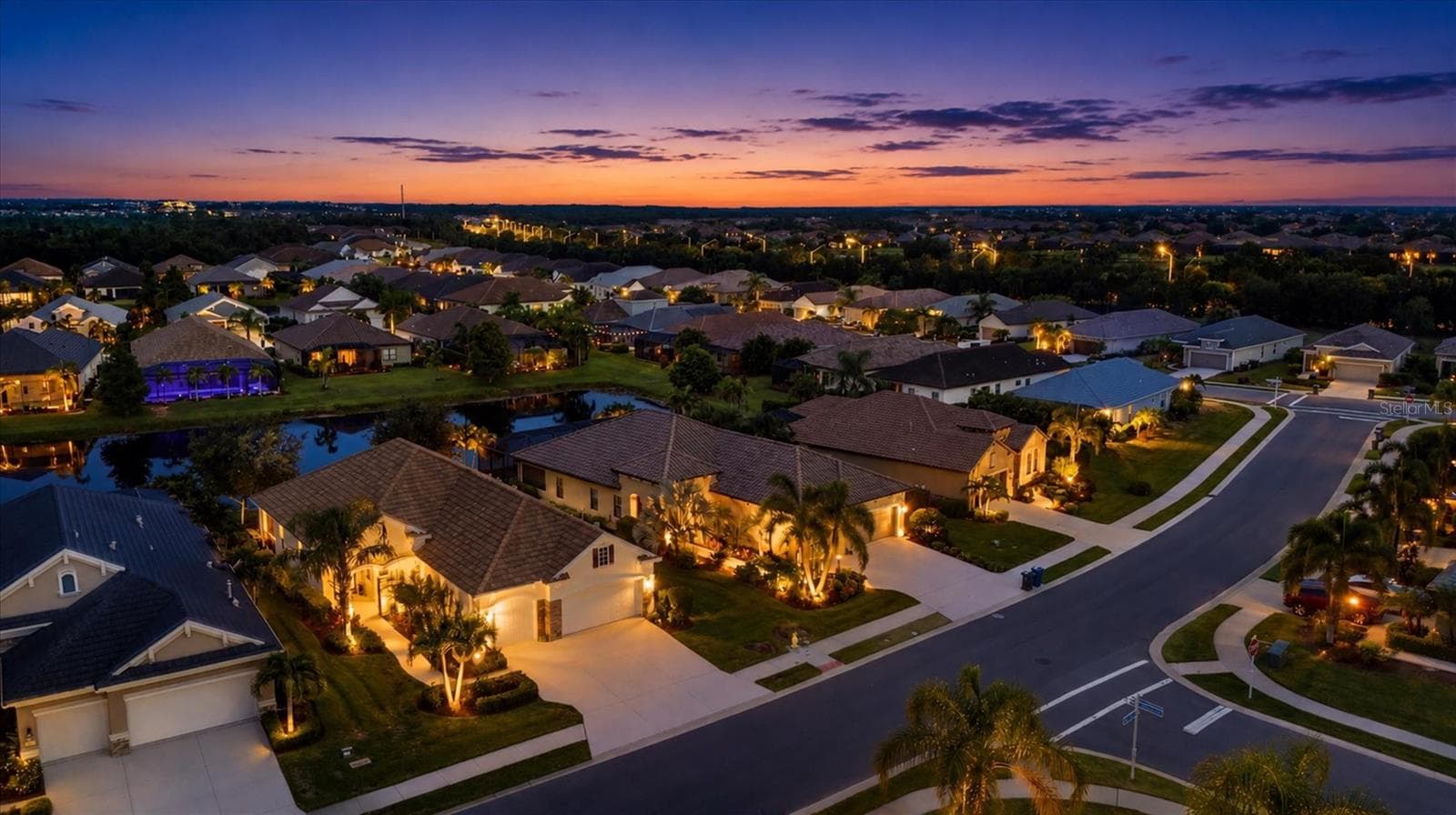 Single Family Residence at 4209 MIDNIGHT BLUE RUN, BRADENTON, photo 9 of 86