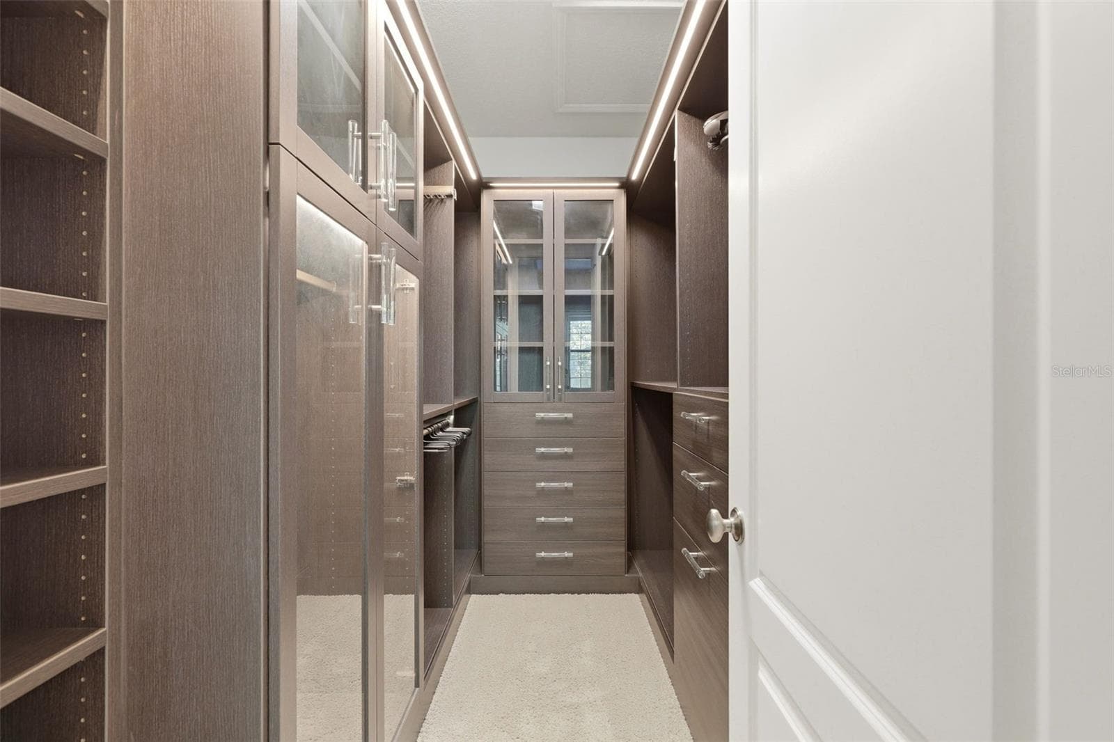 Built-in Custom Closet - 10016 EAGLE CREEK CENTER BLVD, ORLANDO