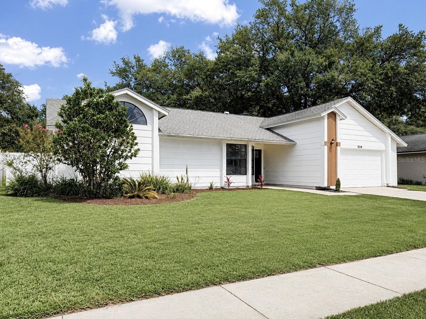 Single Family Residence at 324 RINGWOOD CIR, WINTER SPRINGS, photo 2 of 45