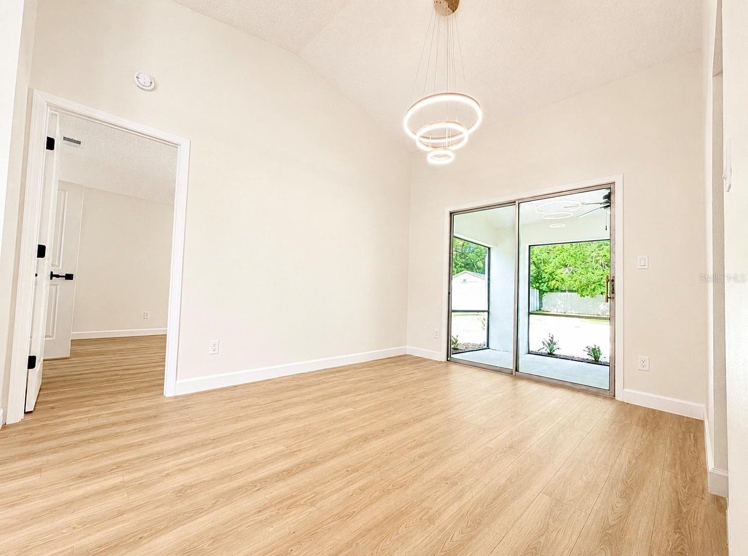 Single Family Residence at 324 RINGWOOD CIR, WINTER SPRINGS, photo 8 of 45