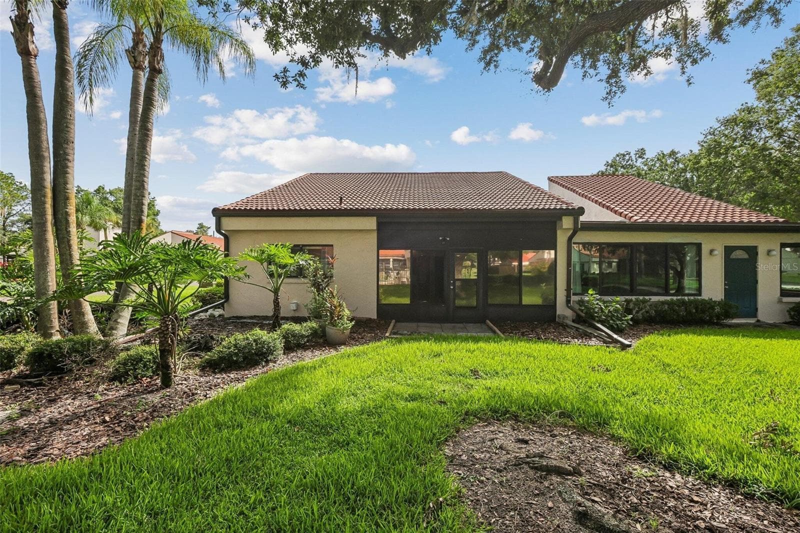Townhouse at 107 SEVILLE CT N, PLANT CITY, photo 2 of 25