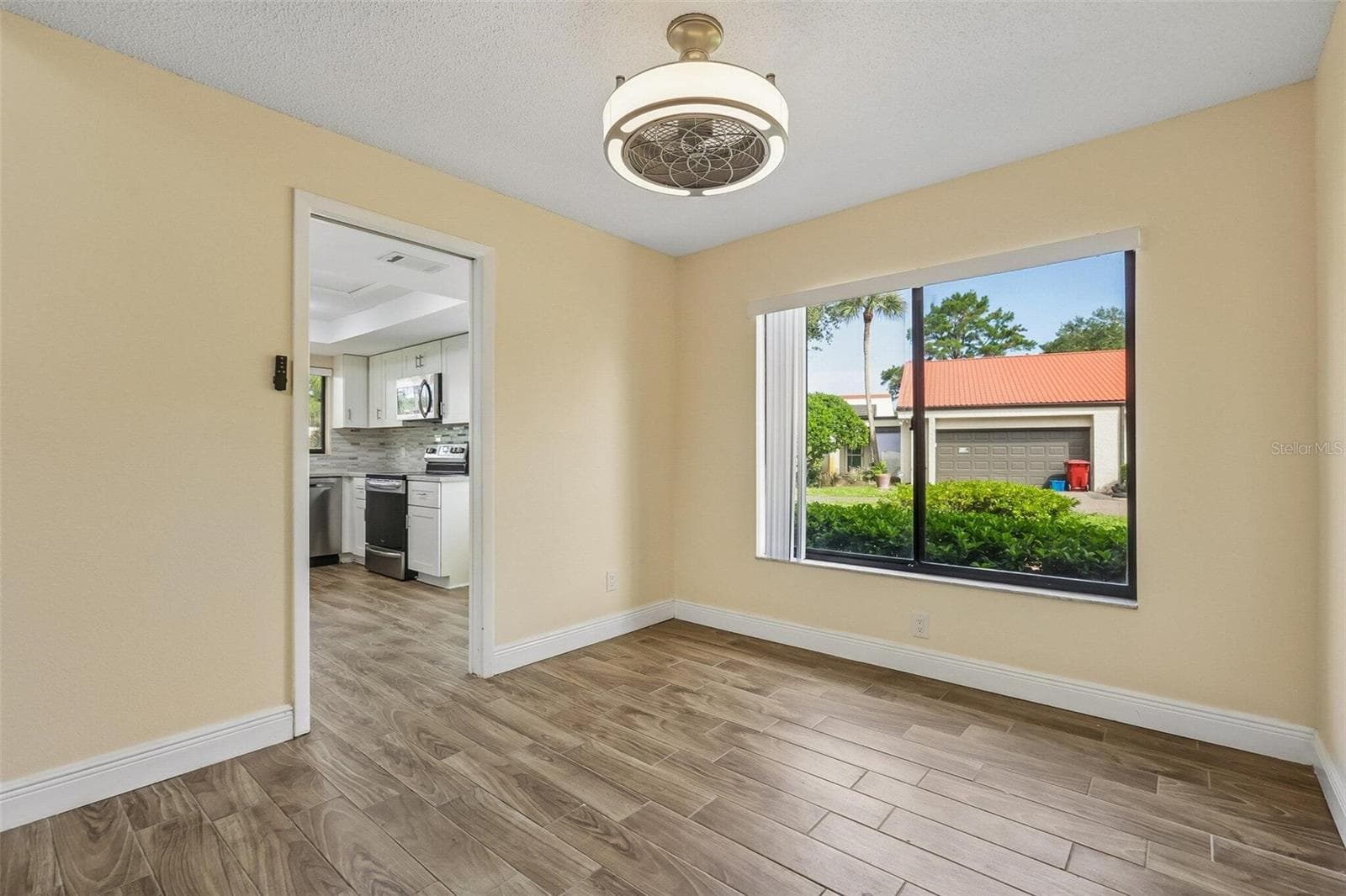 Townhouse at 107 SEVILLE CT N, PLANT CITY, photo 7 of 25