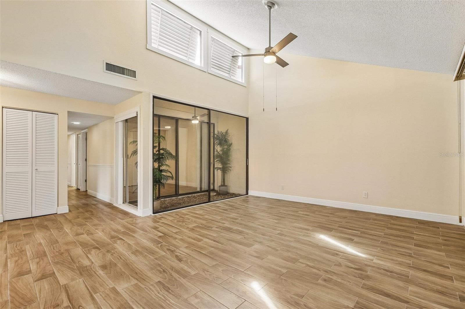 Townhouse at 107 SEVILLE CT N, PLANT CITY, photo 10 of 25