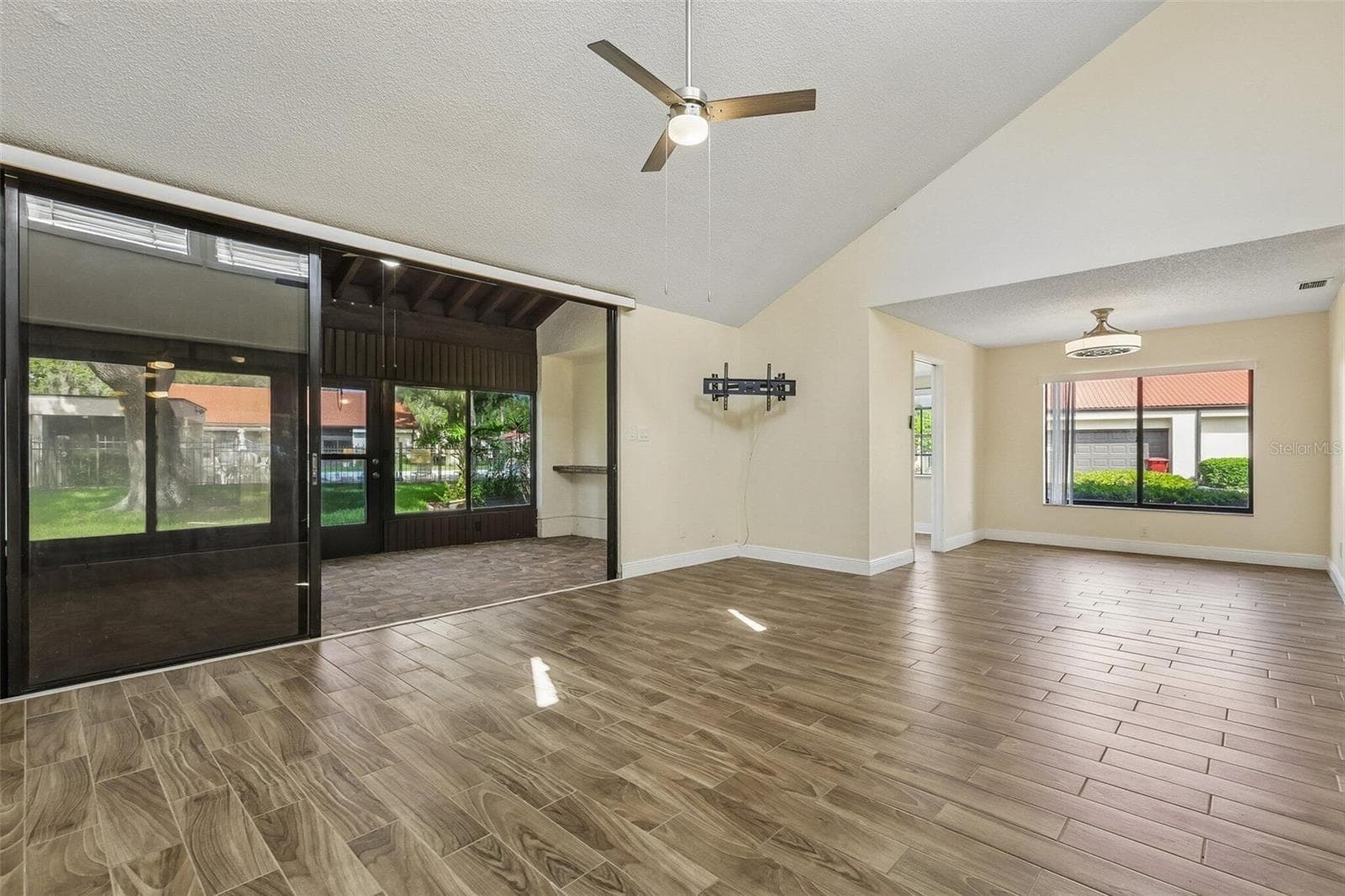 Townhouse at 107 SEVILLE CT N, PLANT CITY, photo 23 of 25