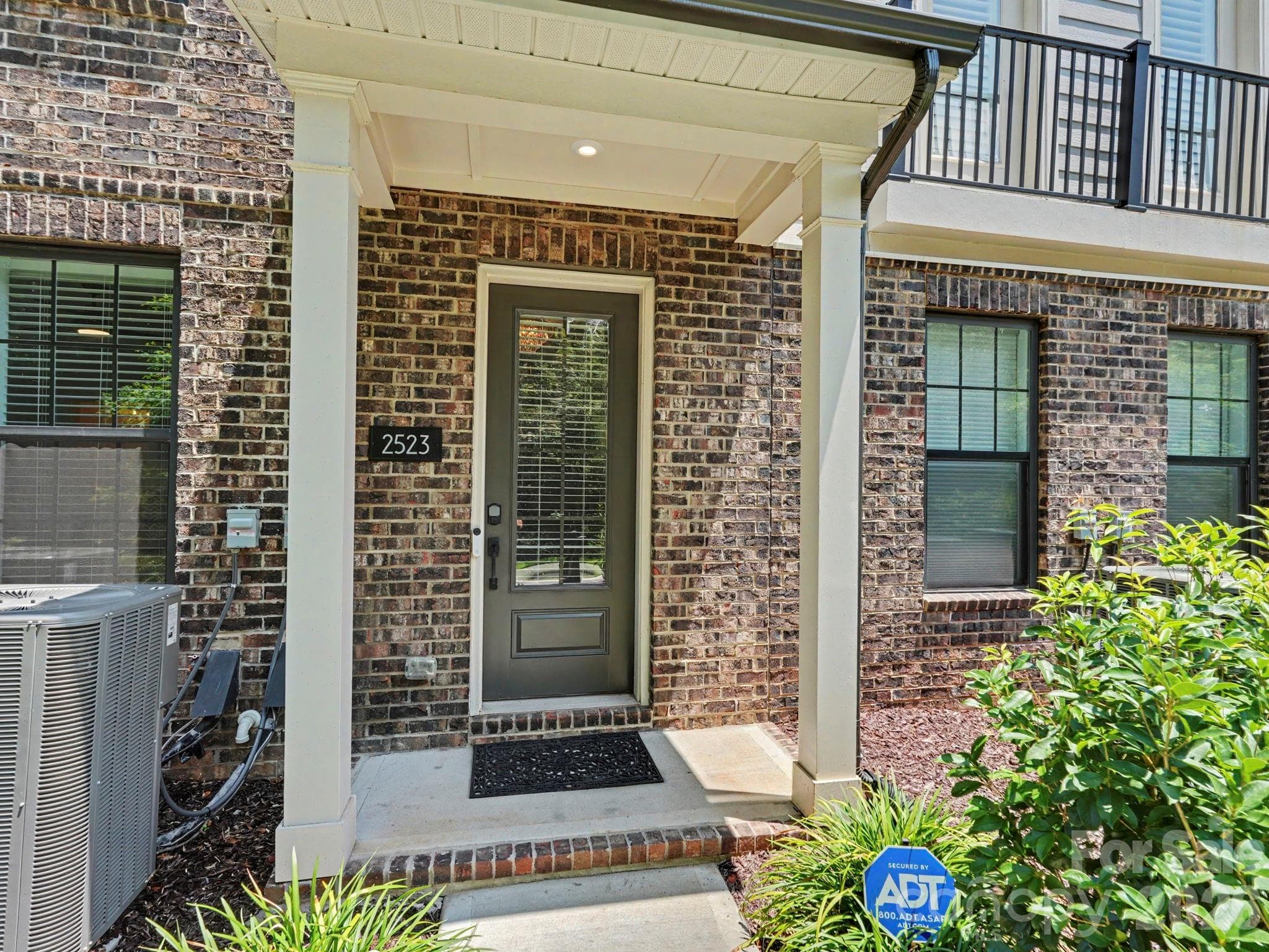 Townhouse at 2523 Deacon Avenue, Charlotte, photo 2 of 47
