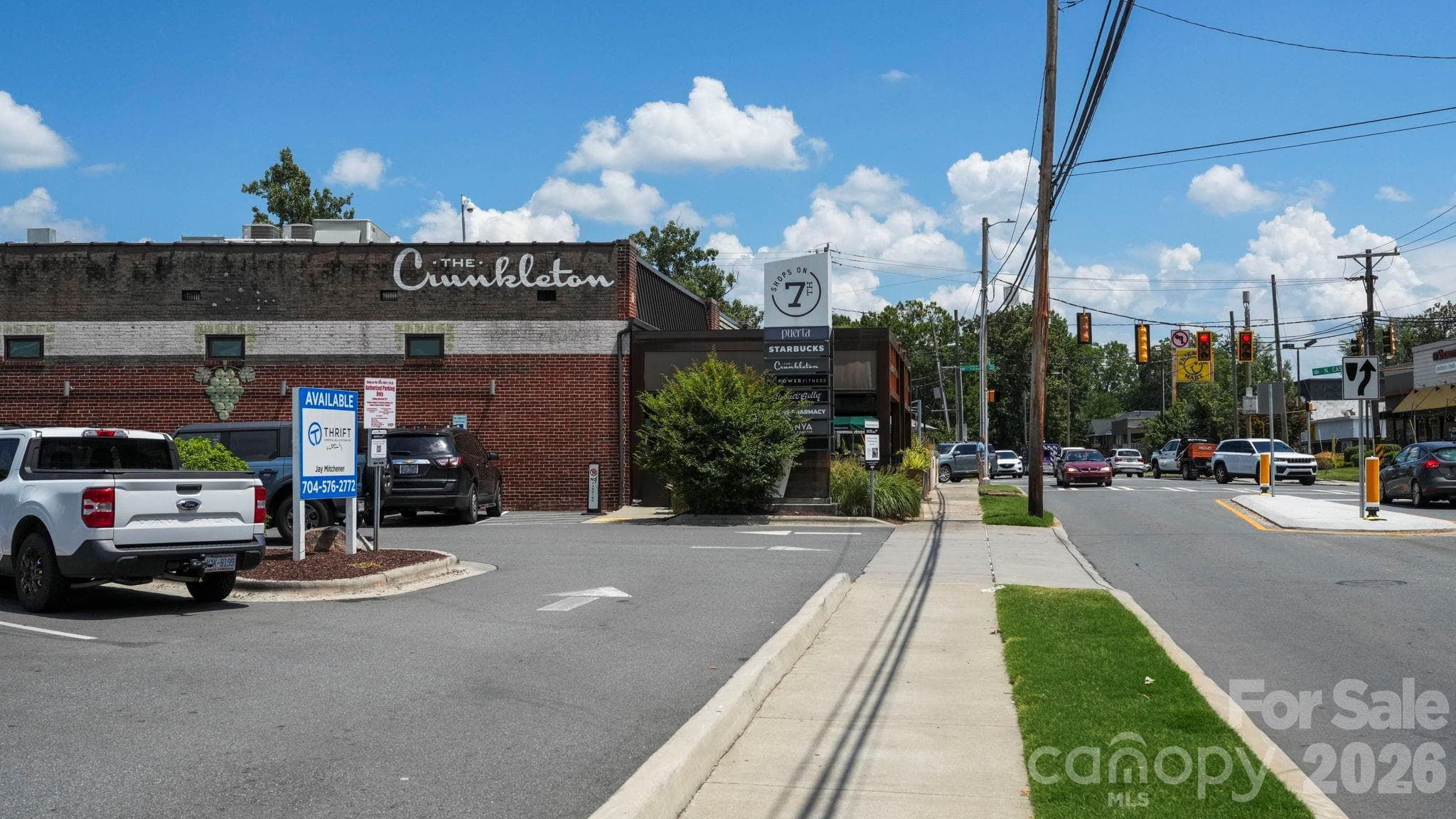 Convenient to Dining and Shopping. - 2523 Deacon Avenue, Charlotte