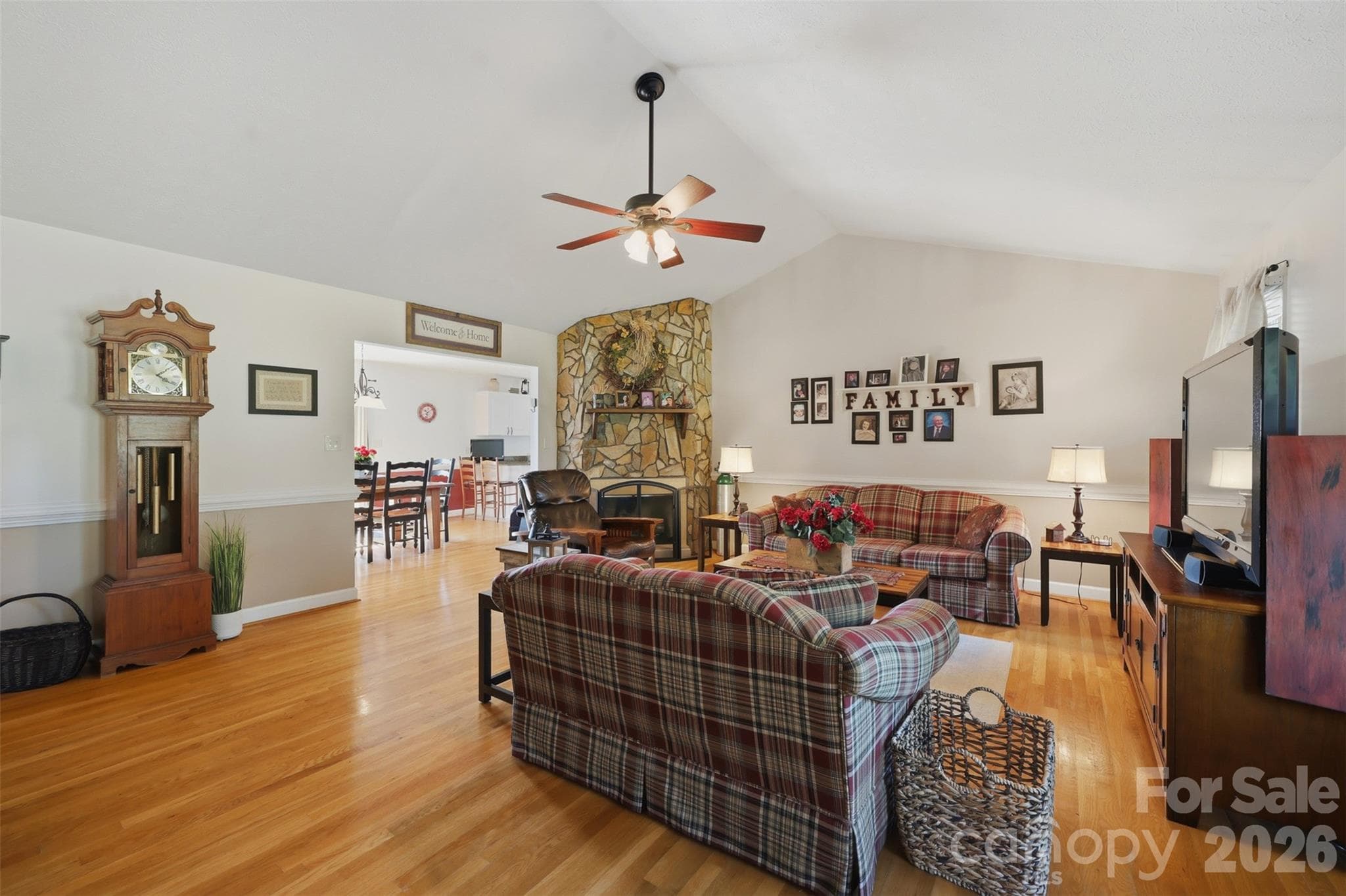 Single Family Residence at 250 Millennium Drive, Taylorsville, photo 21 of 48