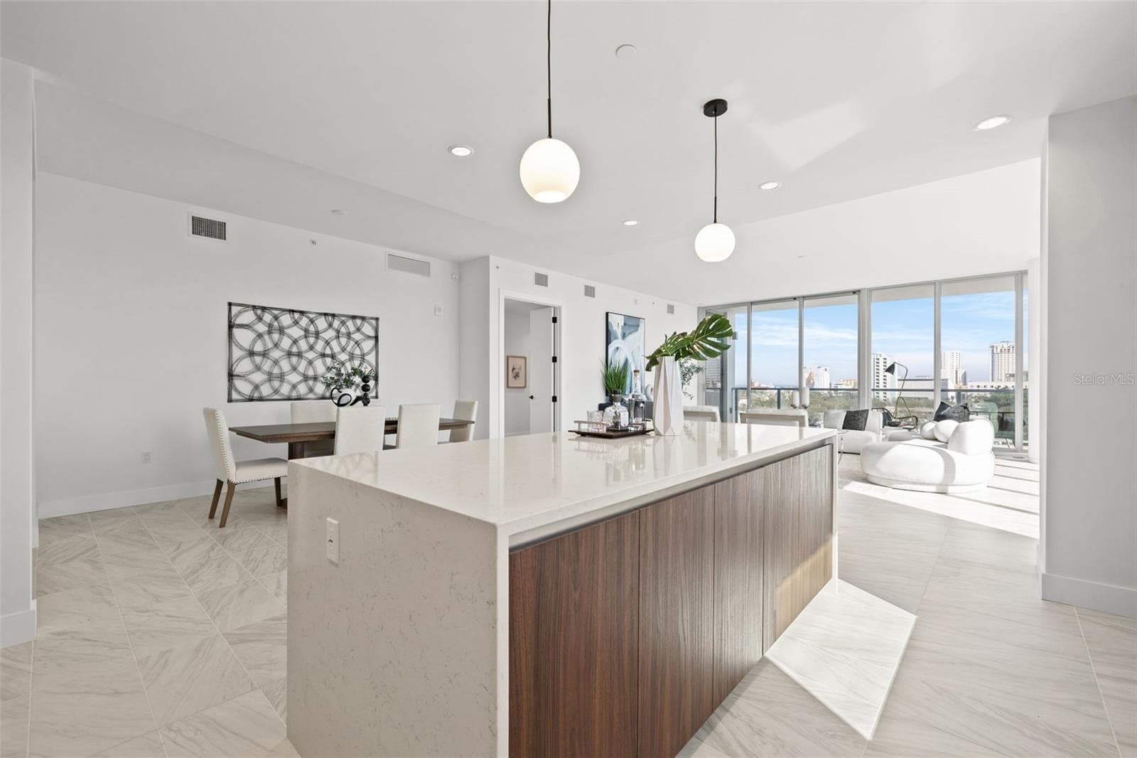 8 foot expansive island for cooking and entertaining - 777 3RD AVE N #805, ST PETERSBURG