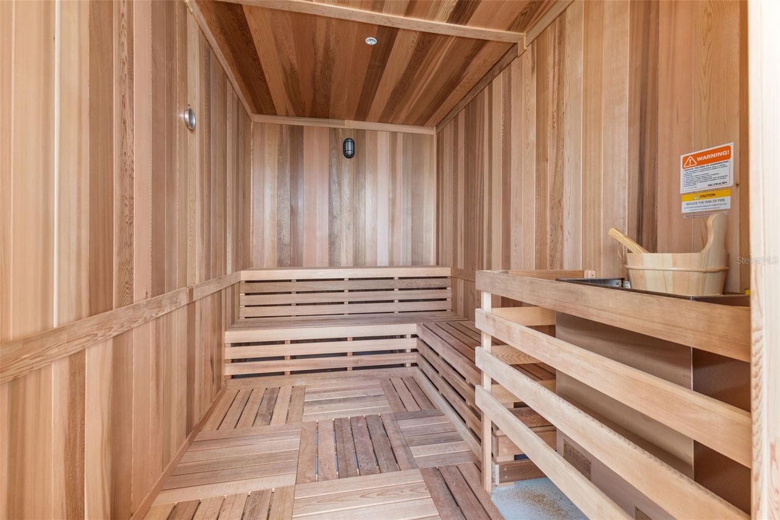 Rooftop Sauna - 777 3RD AVE N #805, ST PETERSBURG