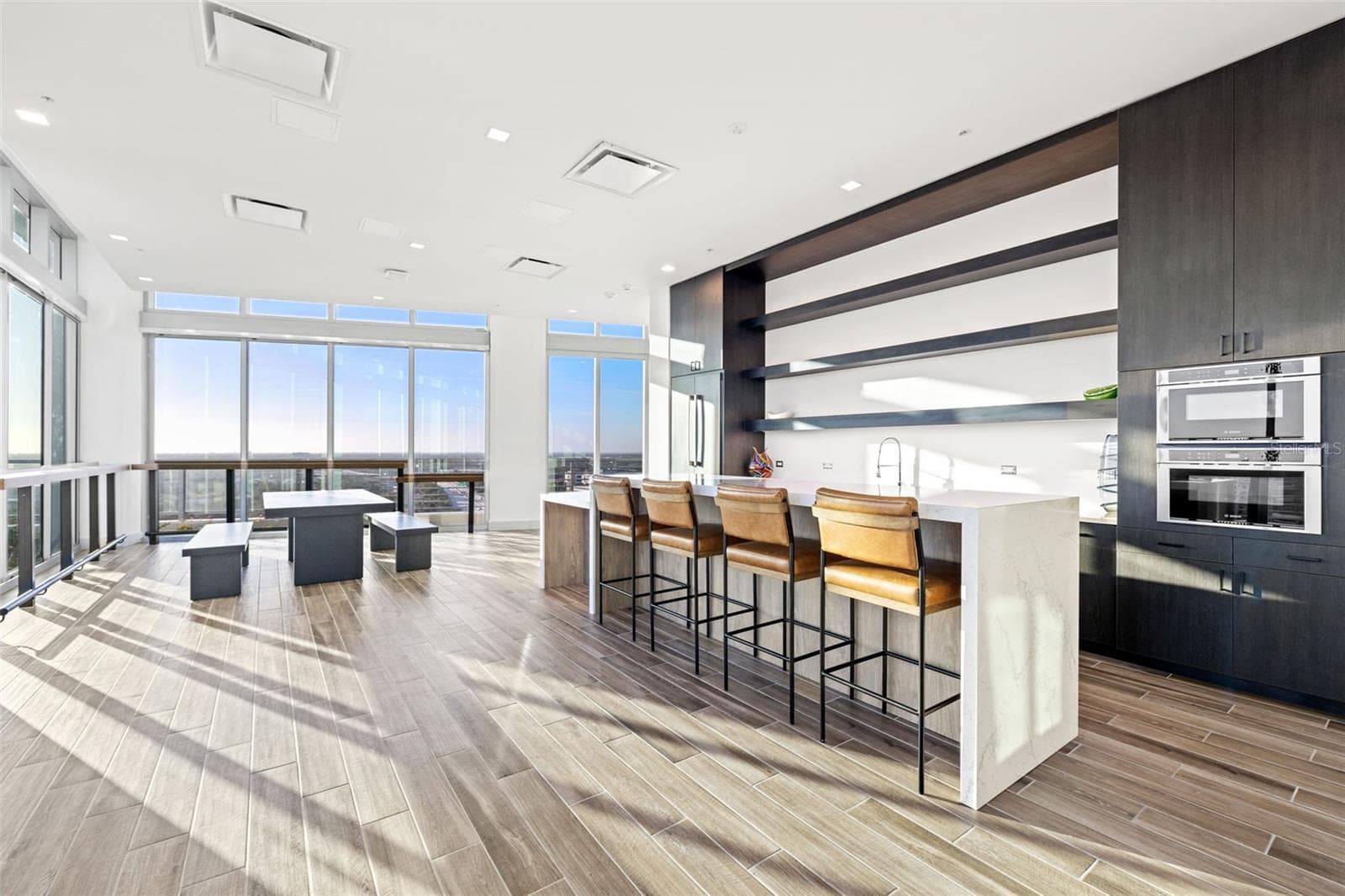 Community room with incredible views and sliding glass doors - 777 3RD AVE N #805, ST PETERSBURG