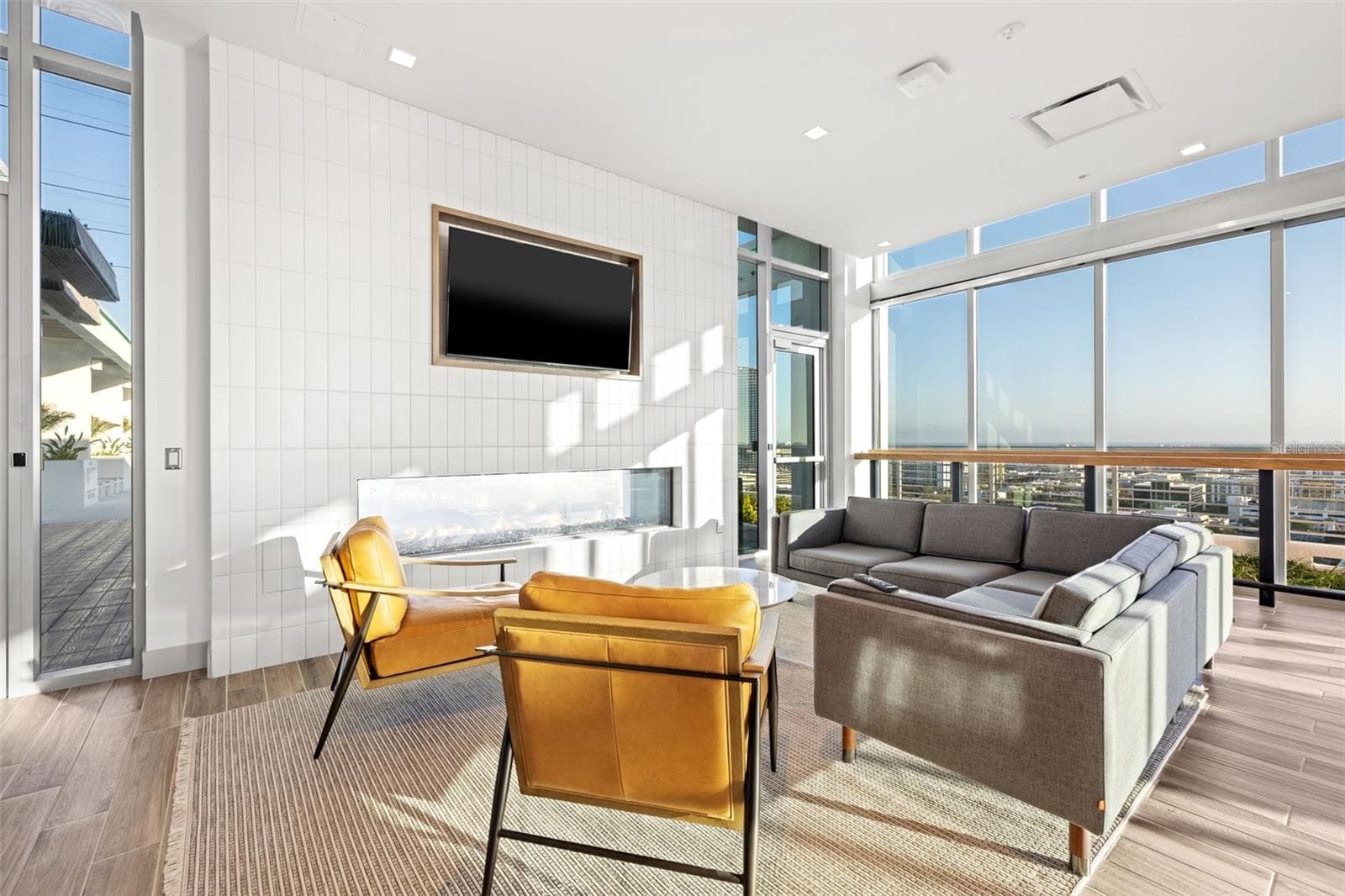 Rooftop community room with fireplace - 777 3RD AVE N #805, ST PETERSBURG