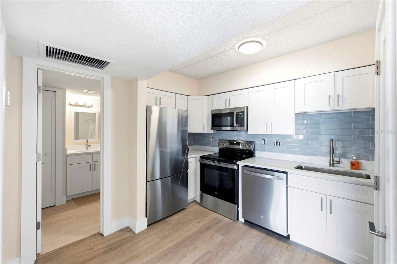 Condominium at 10365 PARADISE BLVD #1, TREASURE ISLAND, photo 4 of 35