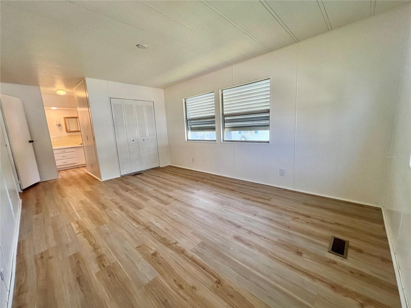 Virtually Staged Master Bedroom - 222 HAWTHORNE BLVD, LEESBURG