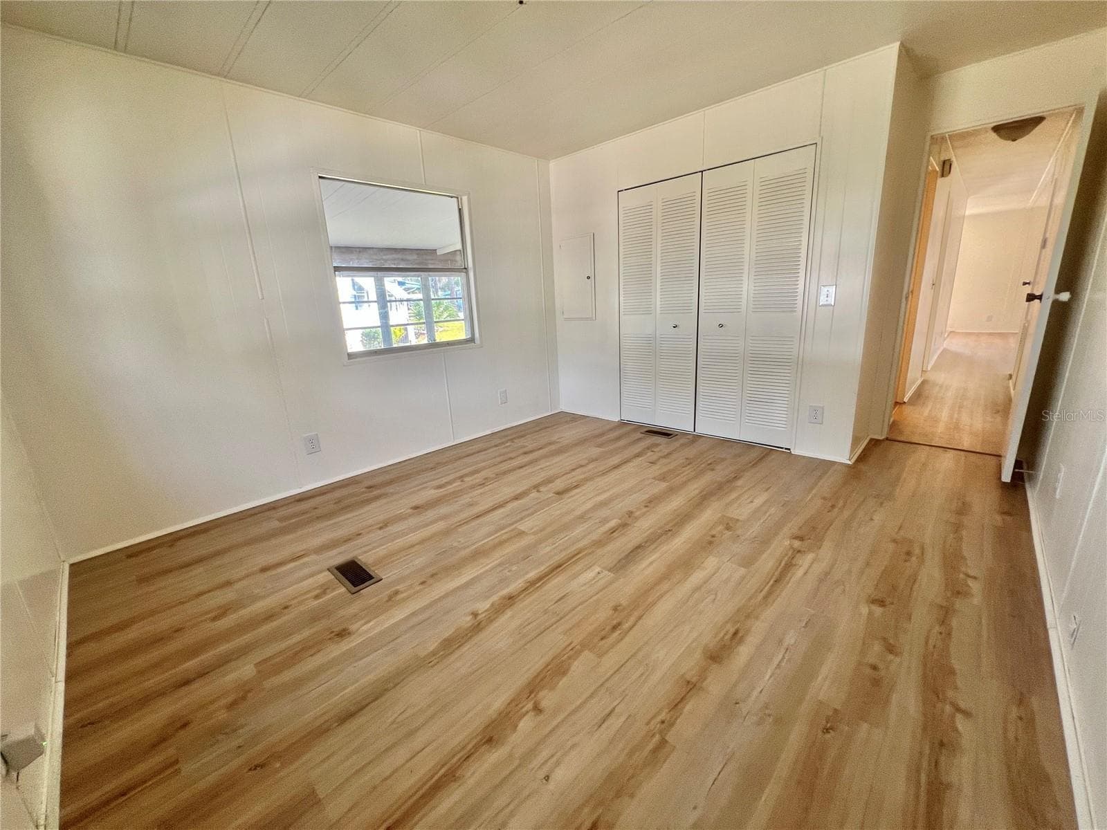 Mobile Home at 222 HAWTHORNE BLVD, LEESBURG, photo 9 of 58