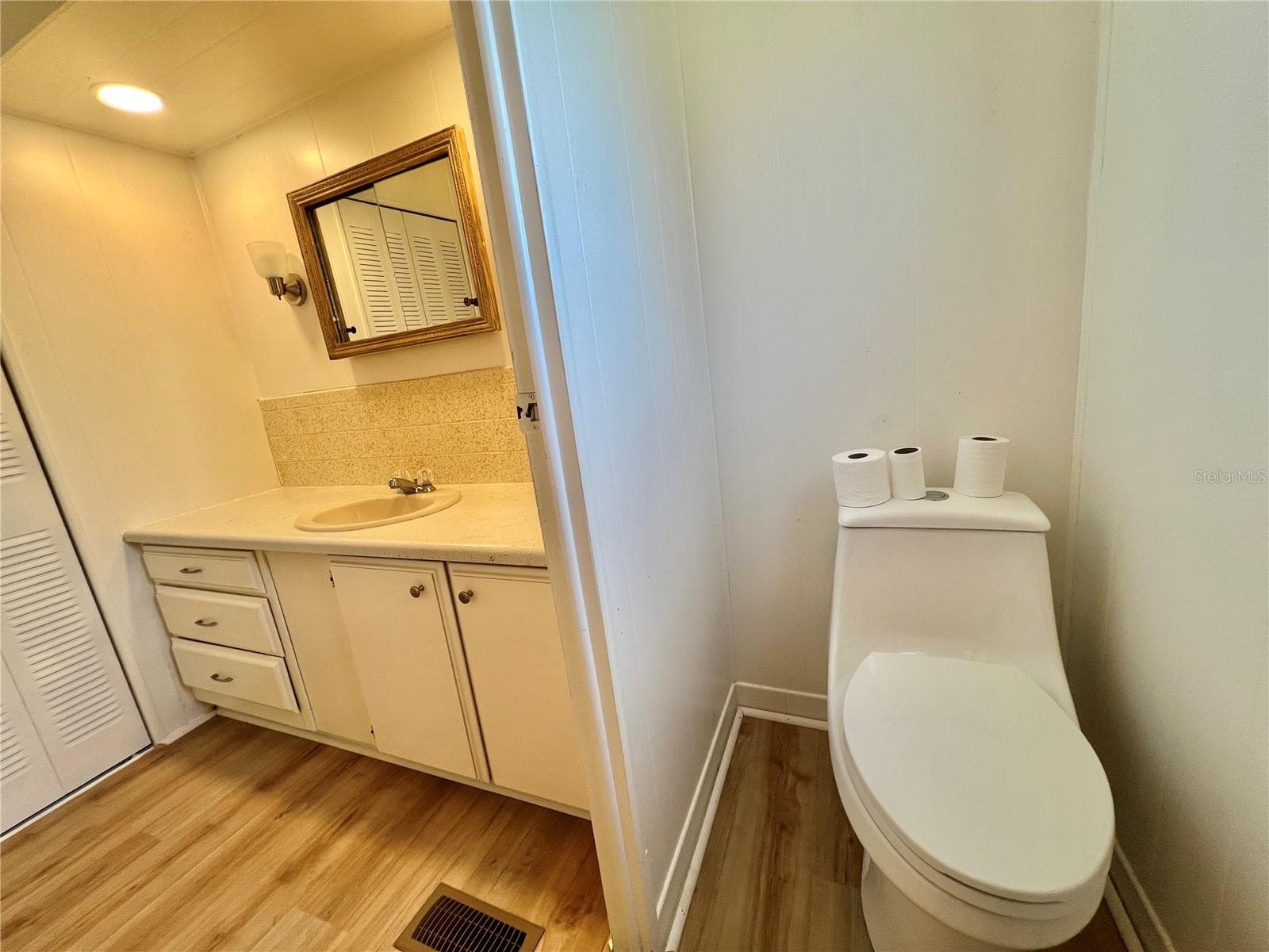 Mobile Home at 222 HAWTHORNE BLVD, LEESBURG, photo 35 of 58