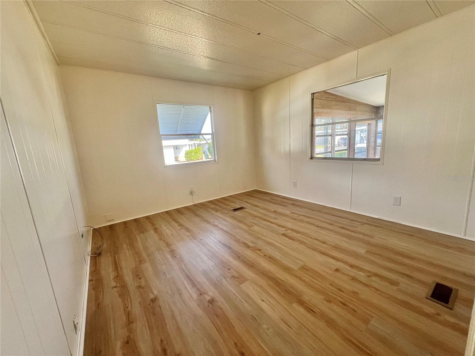 Mobile Home at 222 HAWTHORNE BLVD, LEESBURG, photo 37 of 58