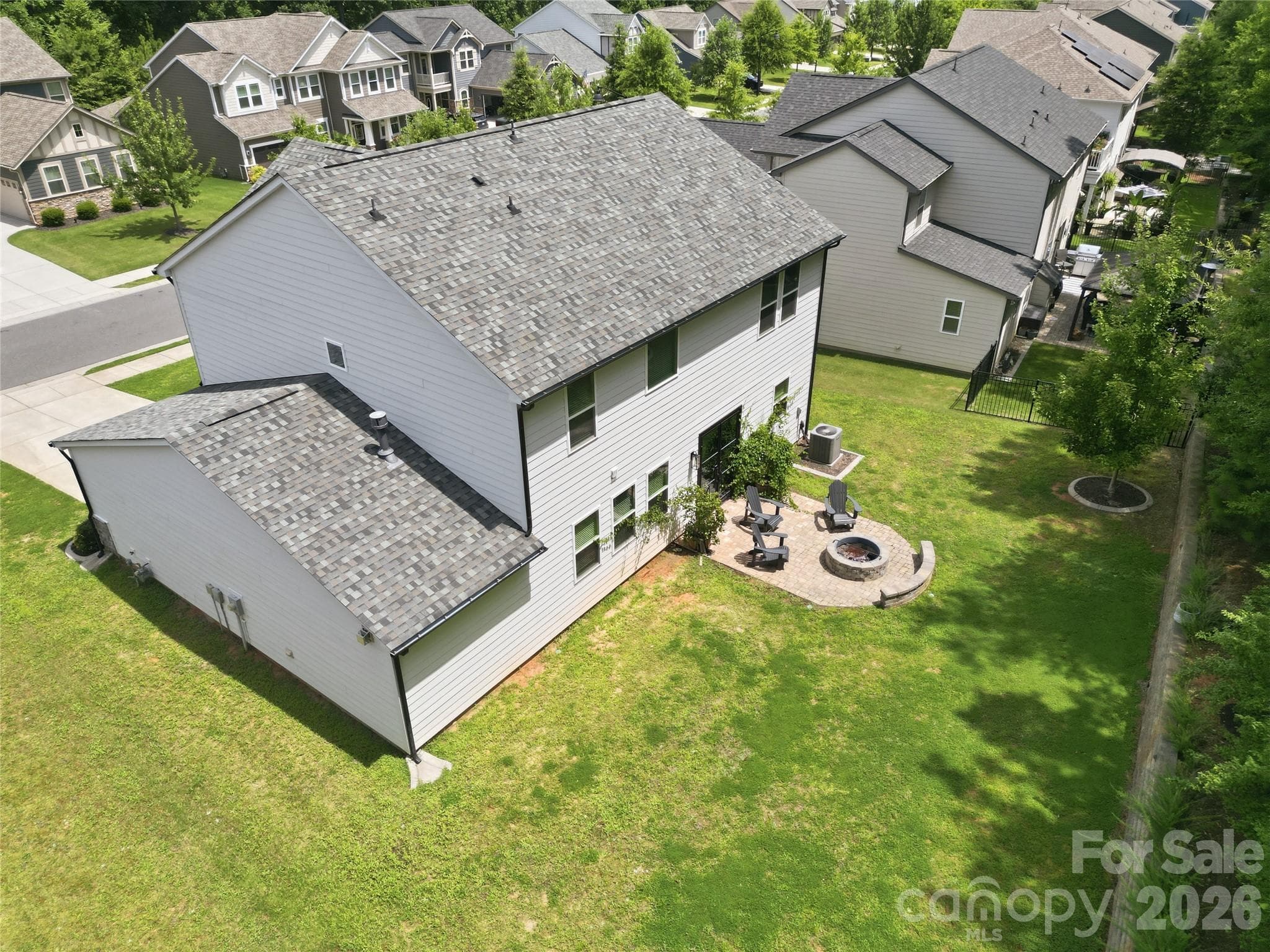 Single Family Residence at 5070 Watersail Way, Lake Wylie, photo 38 of 41