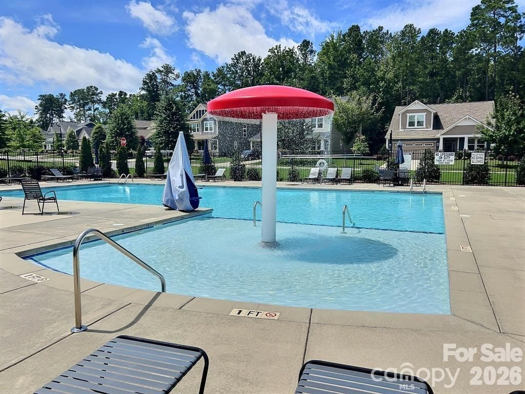 Community pool - 5070 Watersail Way, Lake Wylie