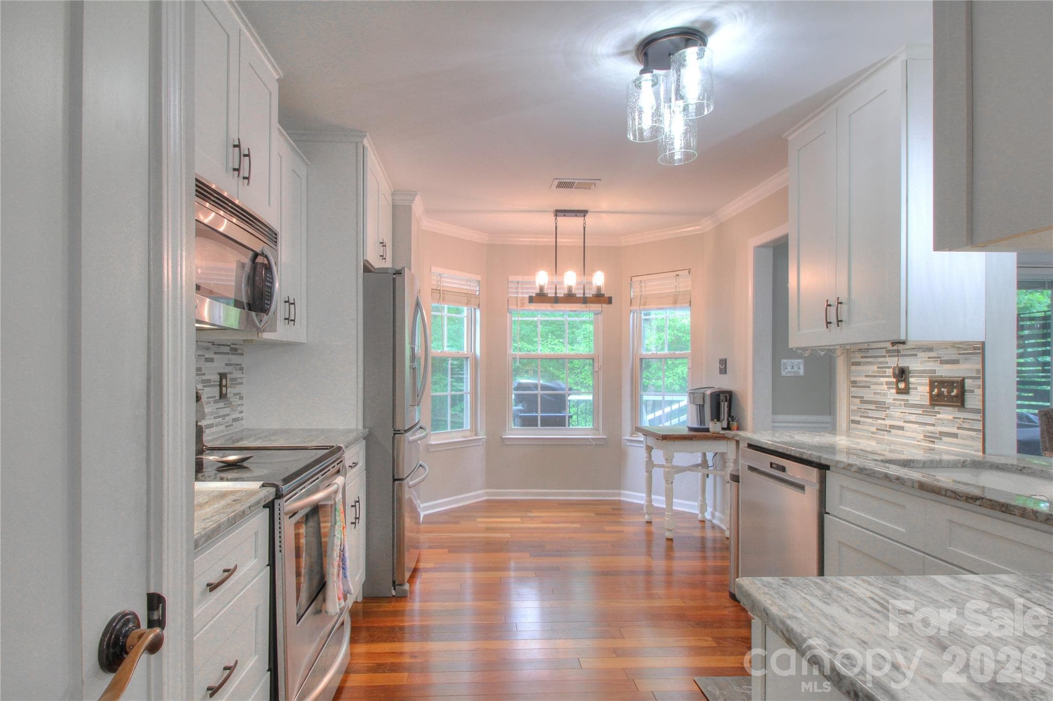 Single Family Residence at 7800 Kingston Drive, Waxhaw, photo 6 of 41