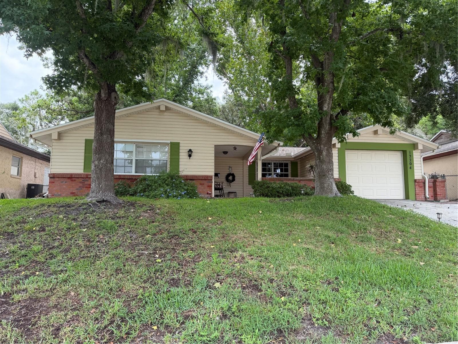 12204 BEAR CREEK LN