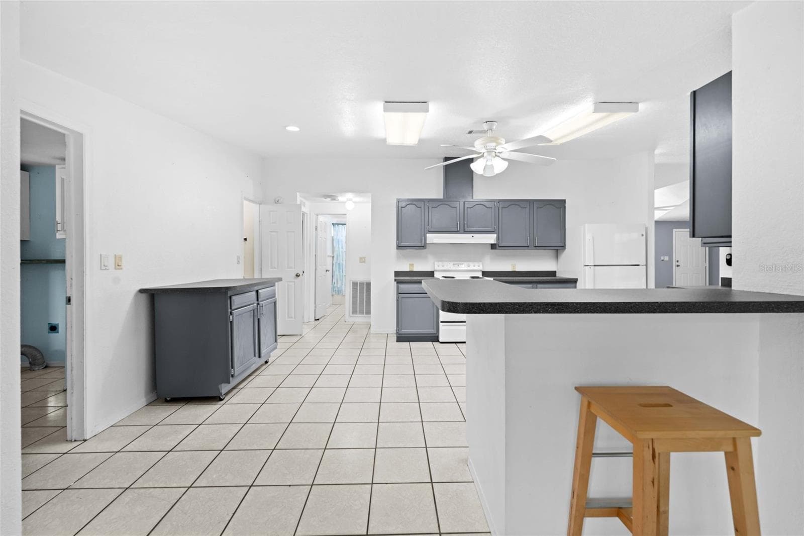 Manufactured Home at 33320 LARKIN RD, DADE CITY, photo 19 of 60