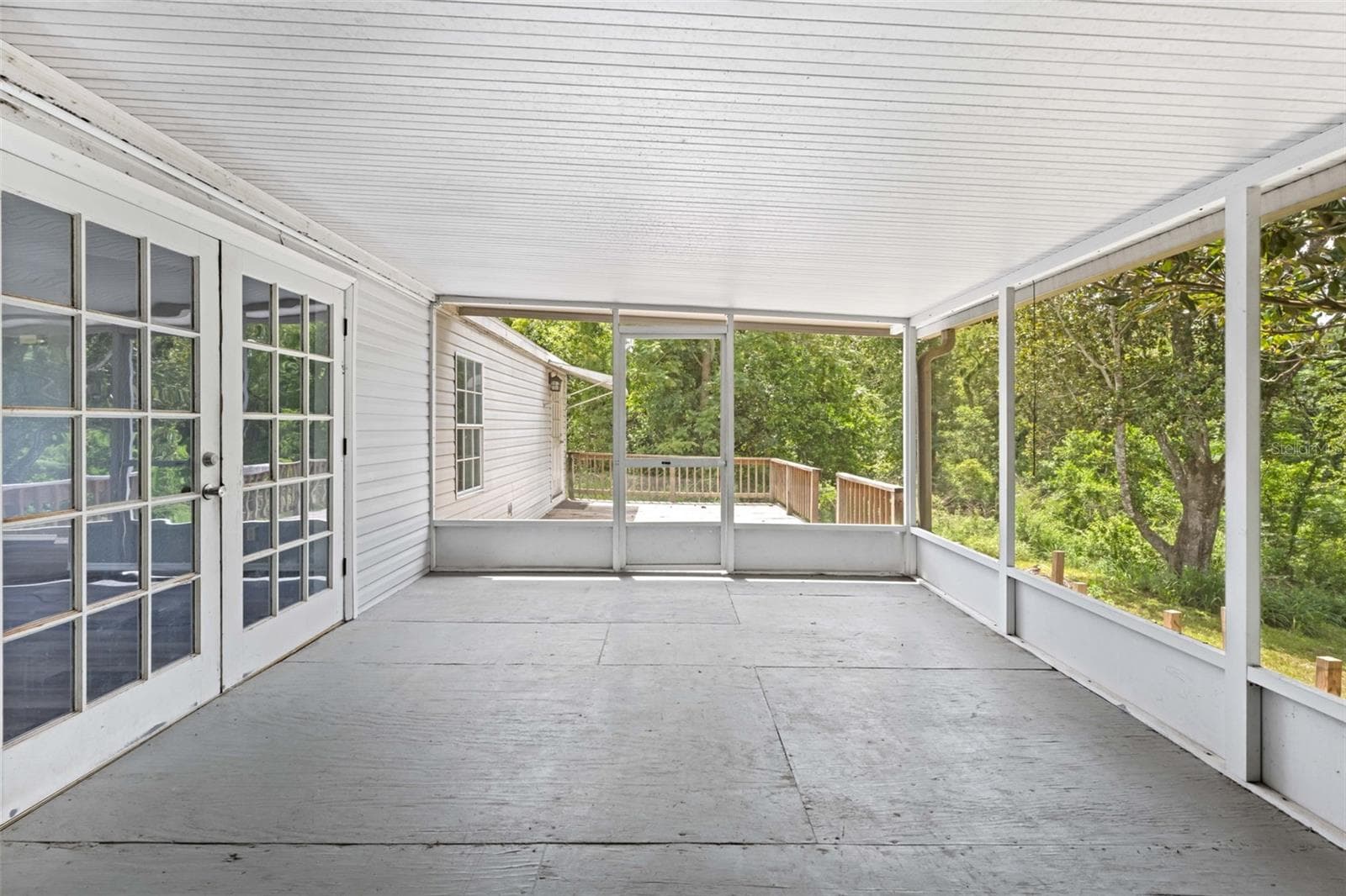 Manufactured Home at 33320 LARKIN RD, DADE CITY, photo 24 of 60