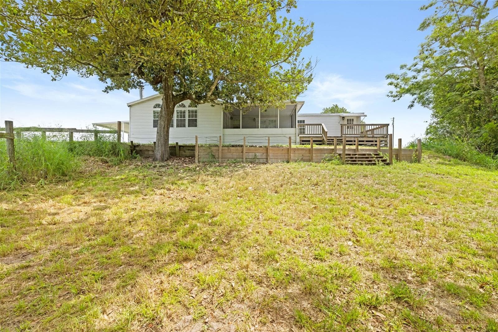 Manufactured Home at 33320 LARKIN RD, DADE CITY, photo 49 of 60