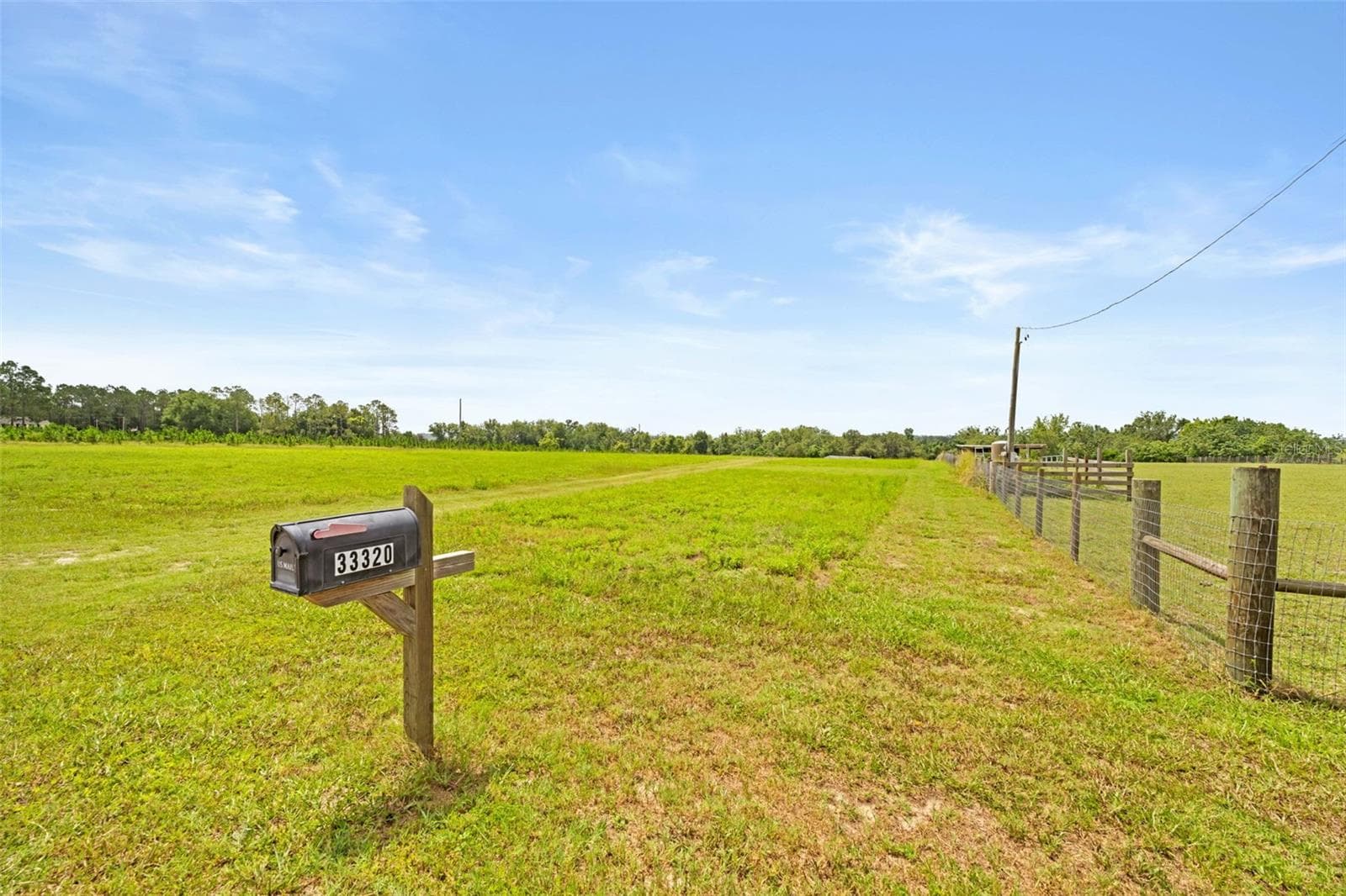 Manufactured Home at 33320 LARKIN RD, DADE CITY, photo 60 of 60