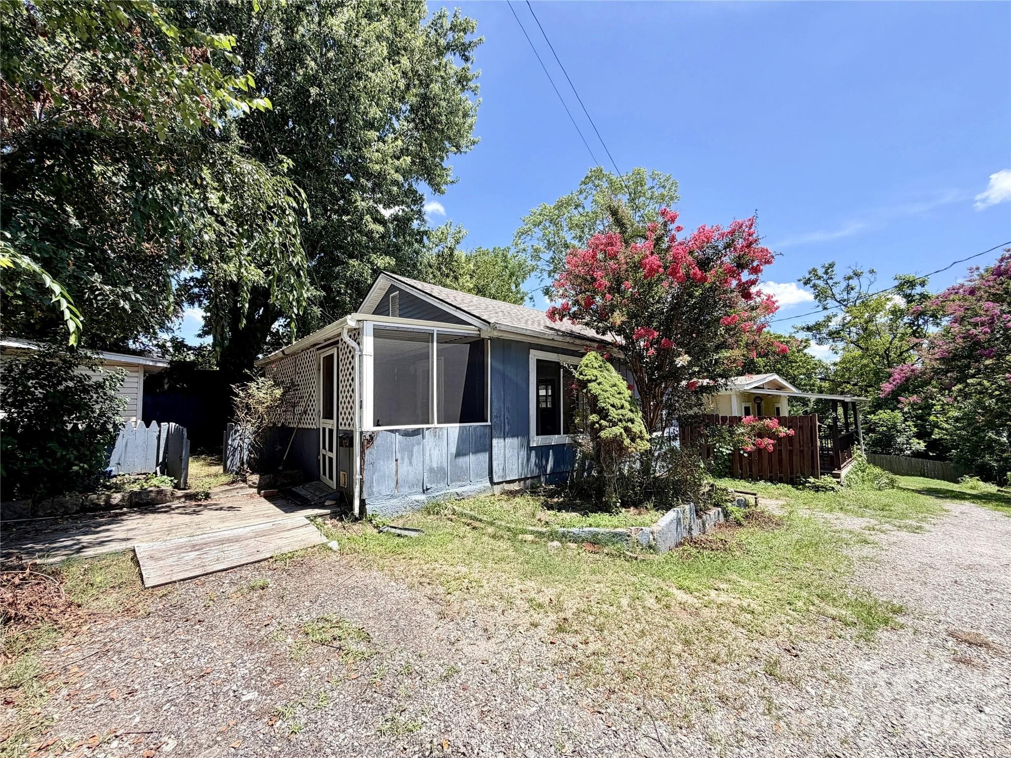 6 Leita Lane