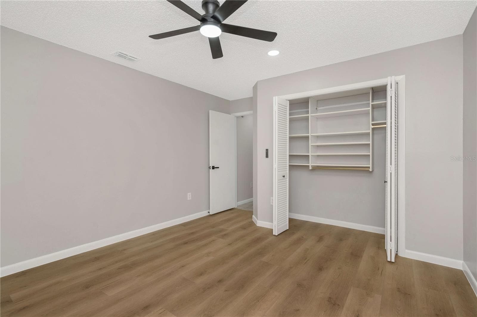 Single Family Residence at 13640 MORNING CT, HUDSON, photo 13 of 44