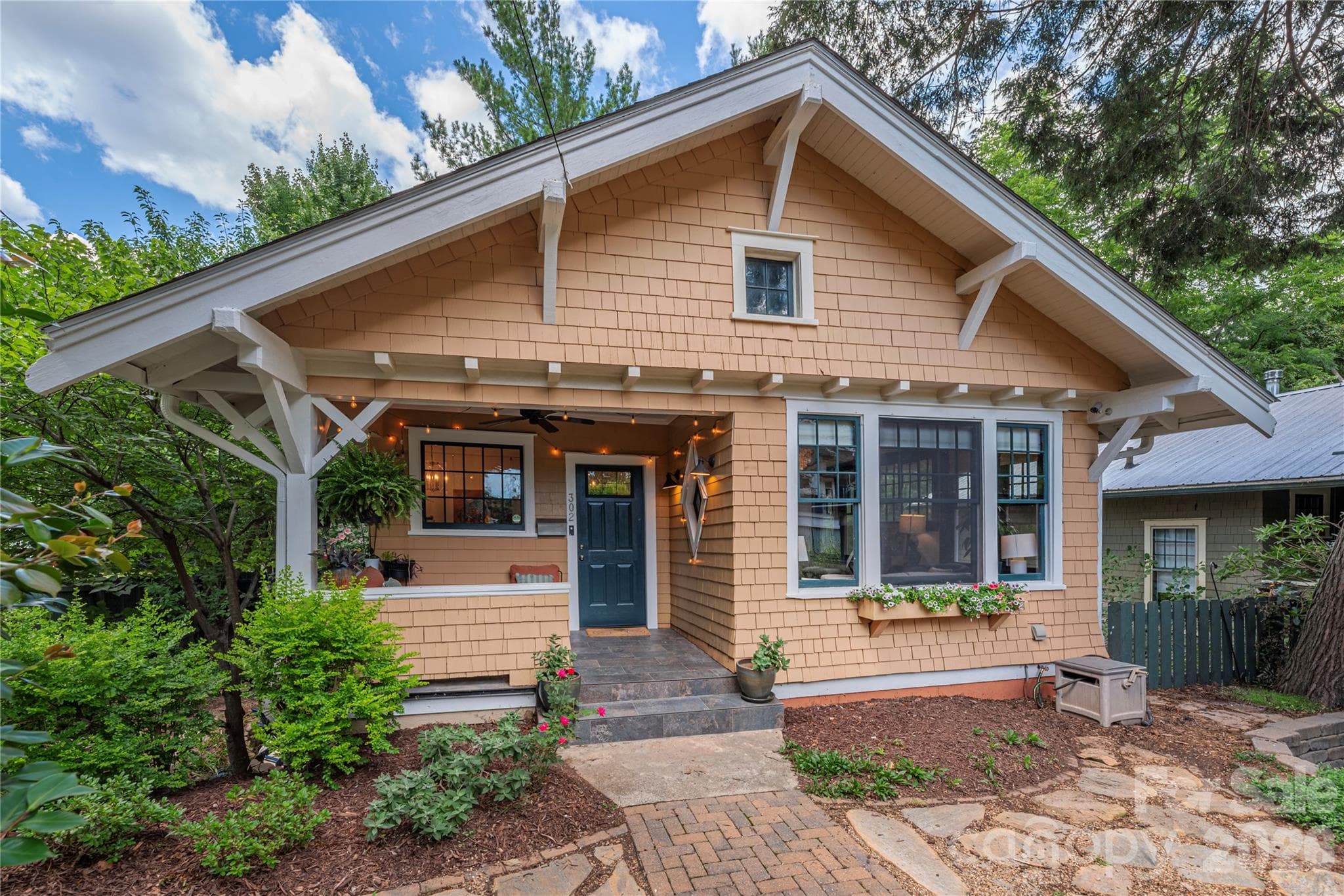 Perfect Downtown Asheville Bungalow - 302 Hillside Street, Asheville