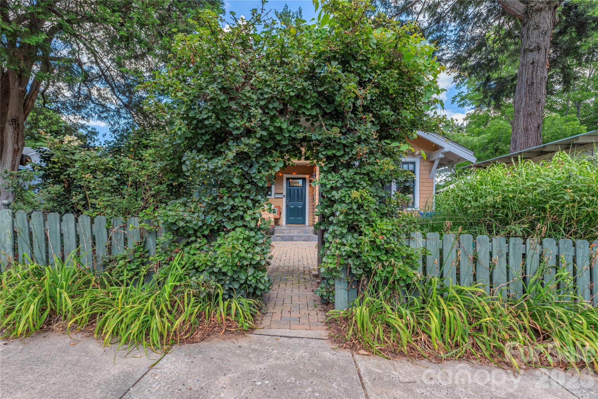Gated entrance has great Feng Shui - 302 Hillside Street, Asheville