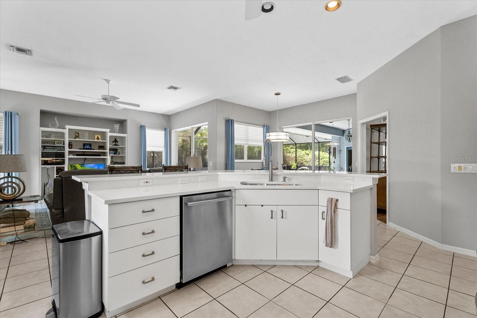 Single Family Residence at 288 VENICE GOLF CLUB DR, VENICE, photo 14 of 41