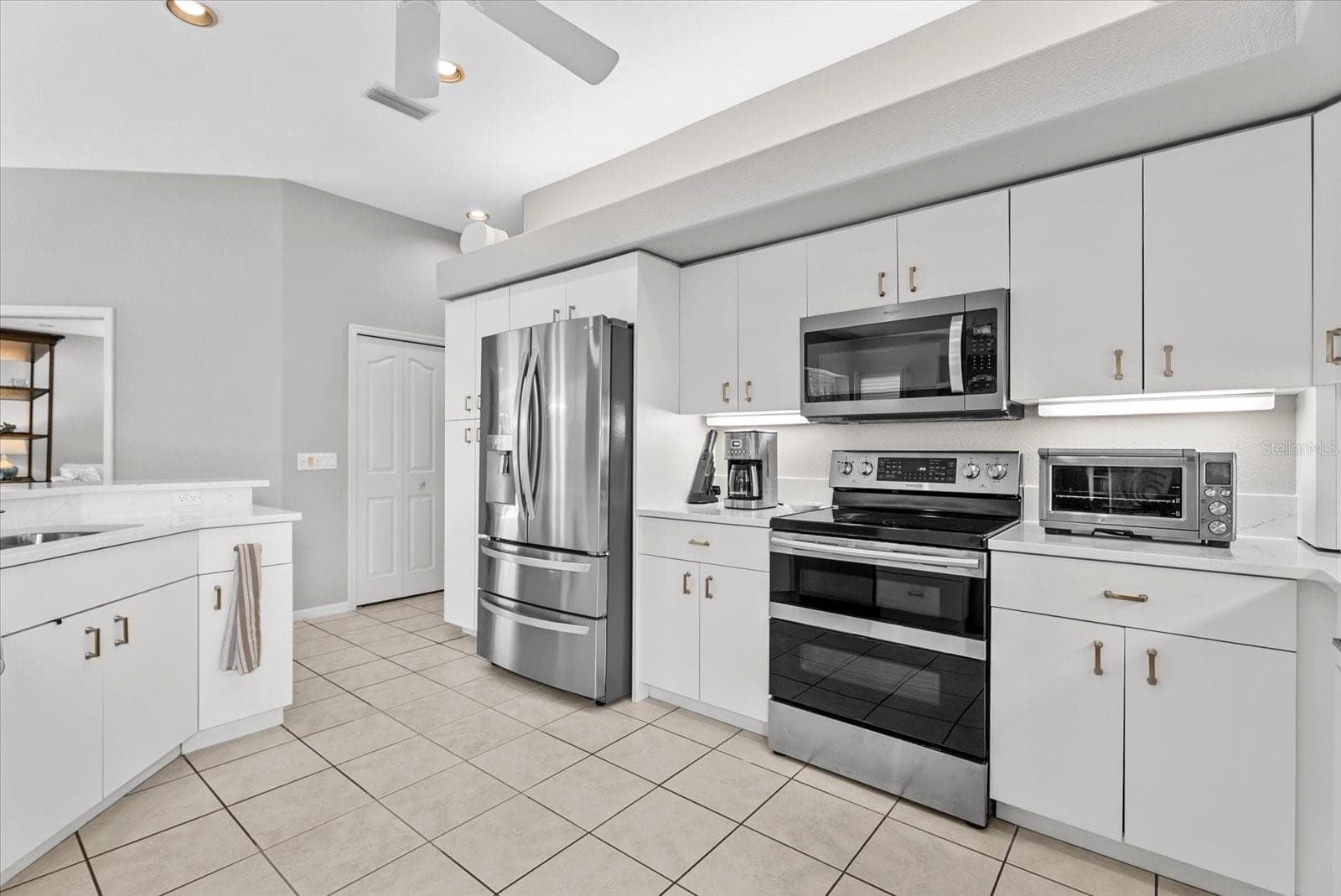 Single Family Residence at 288 VENICE GOLF CLUB DR, VENICE, photo 17 of 41