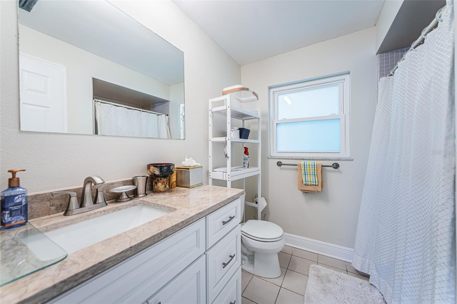 3rd updated bathroom - 5230 VENETIAN BLVD NE, ST PETERSBURG