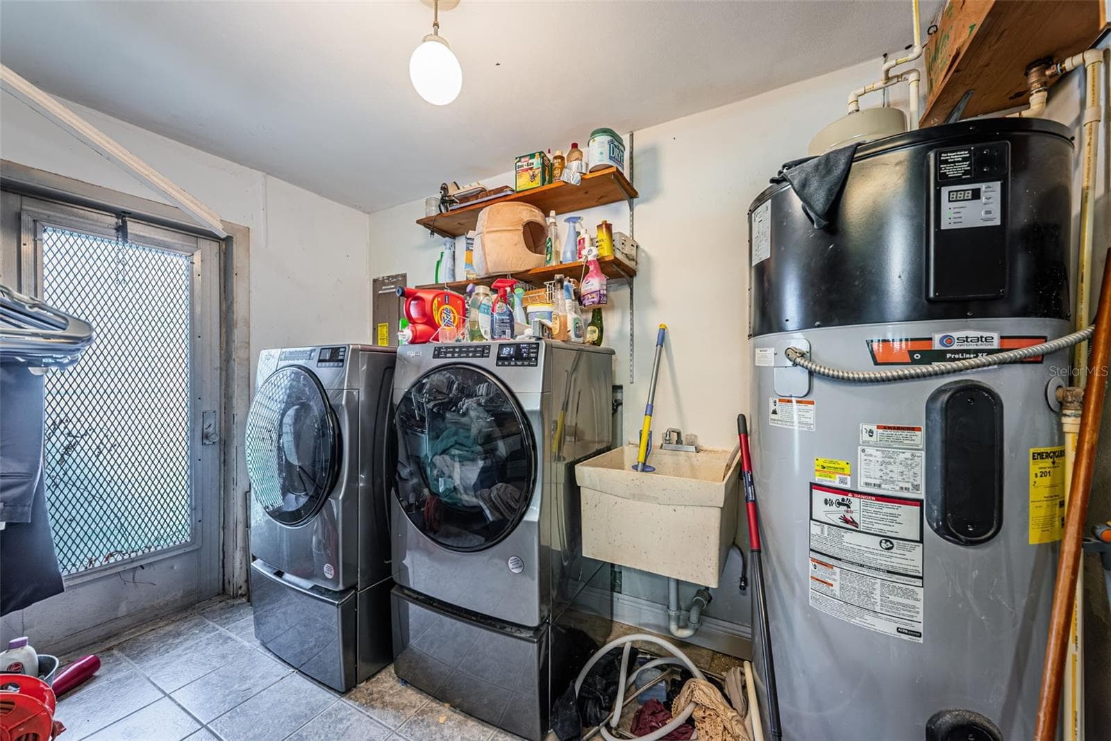 Oversized water heater - 5230 VENETIAN BLVD NE, ST PETERSBURG