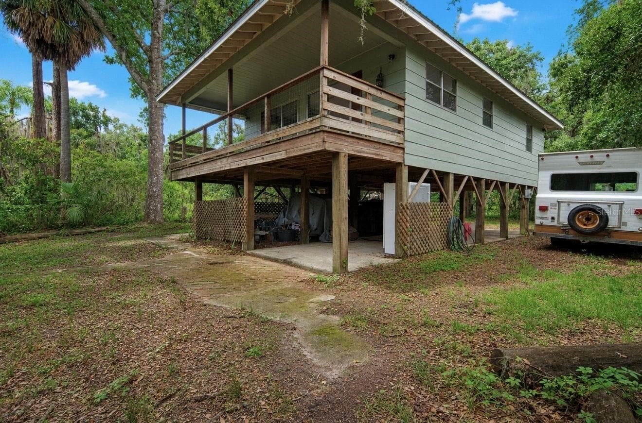 Back of house overlooking canal - 707 GEORGE ST S, TARPON SPRINGS