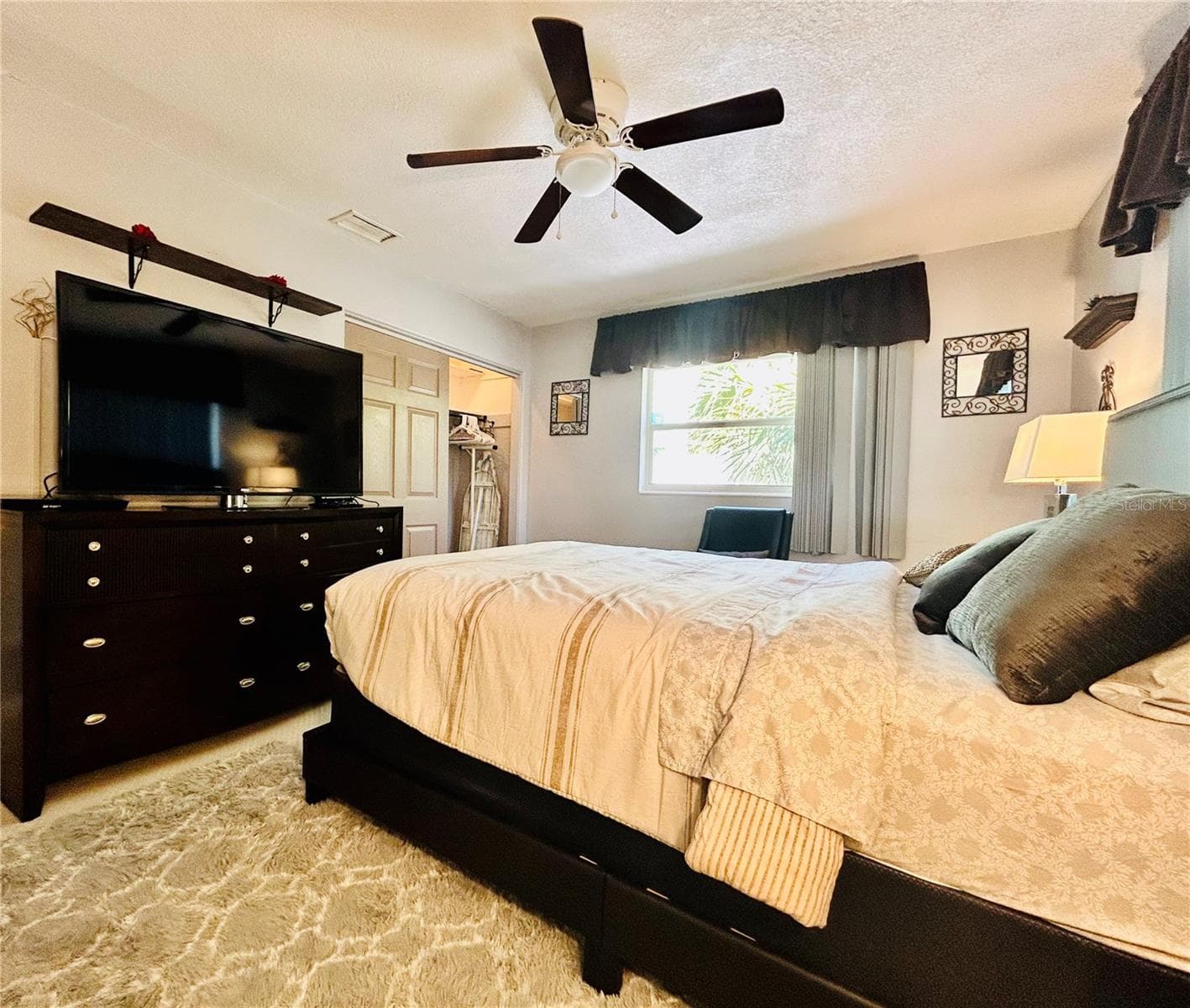 Single Family Residence at 6190 6TH ST S, ST PETERSBURG, photo 16 of 23
