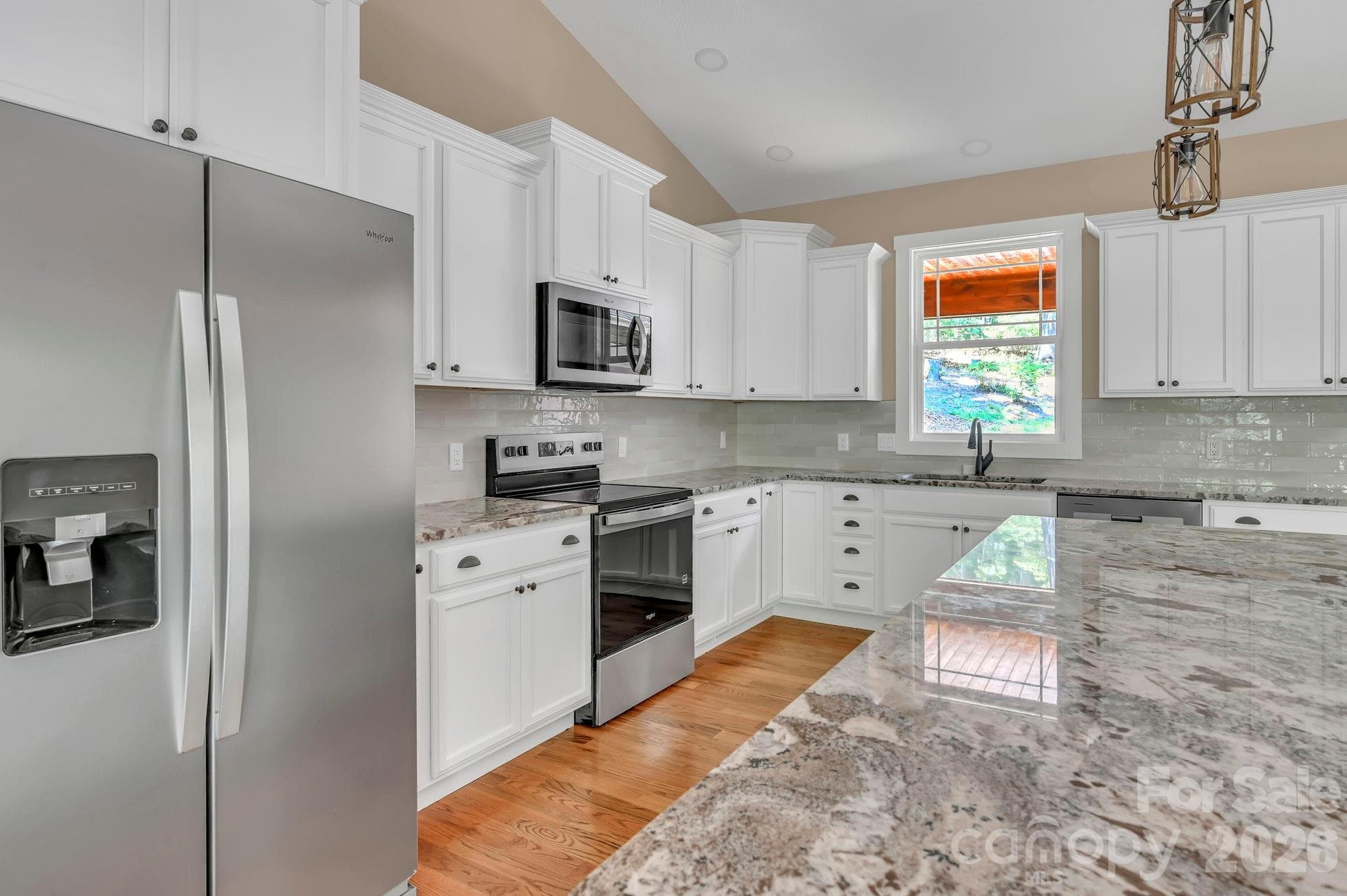 Single Family Residence at 63 Abbey Lane, Hendersonville, photo 11 of 36