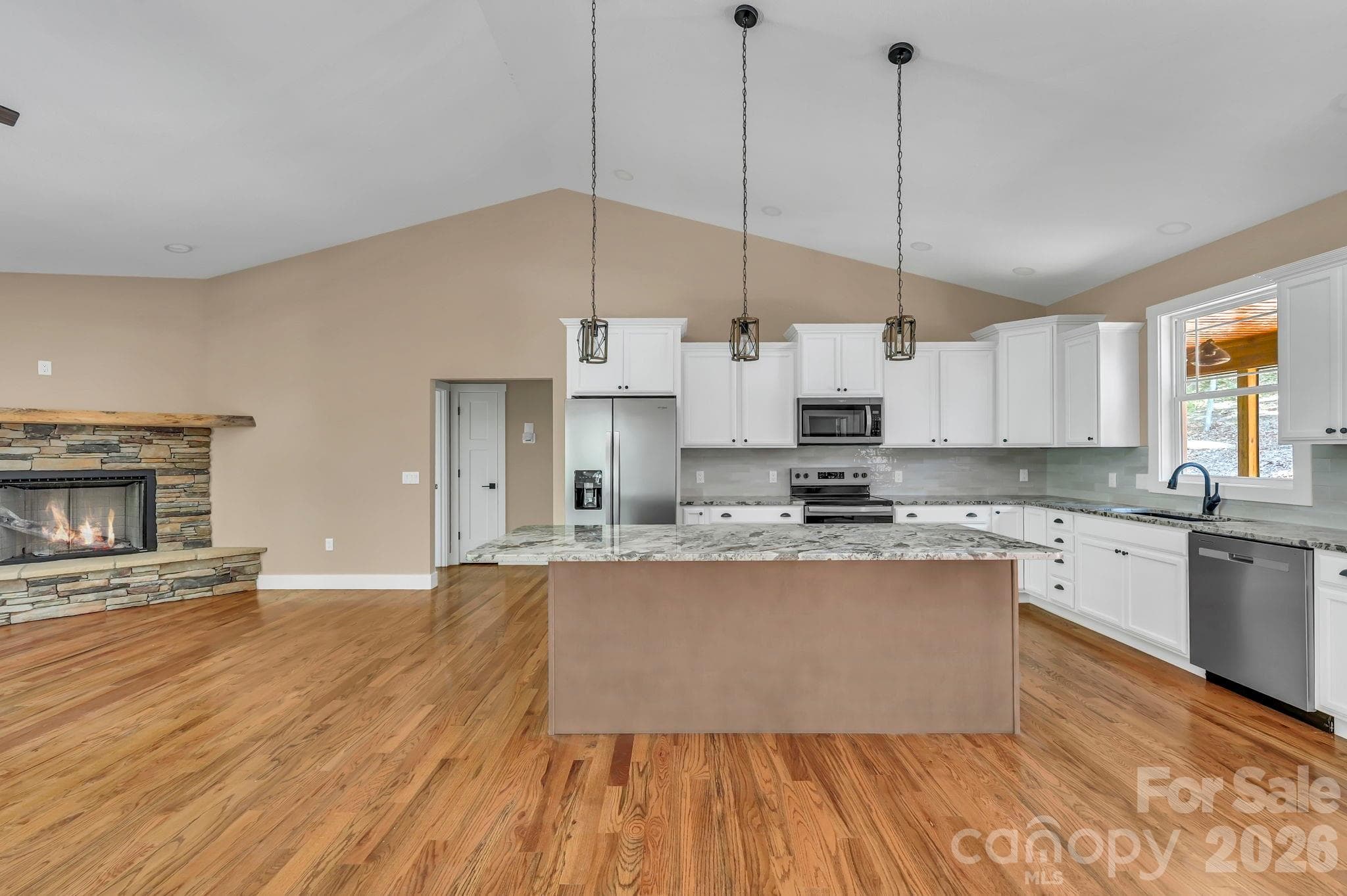 Single Family Residence at 63 Abbey Lane, Hendersonville, photo 12 of 36
