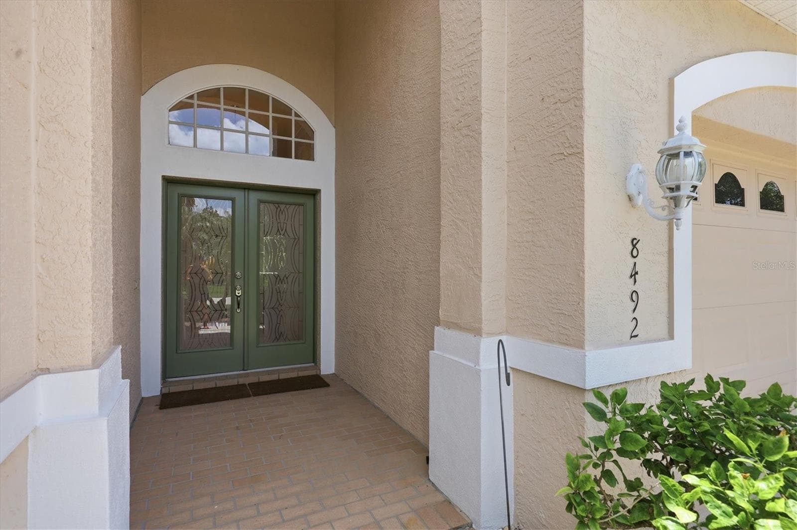 Front porch - 8492 IDLEWOOD CT, LAKEWOOD RANCH