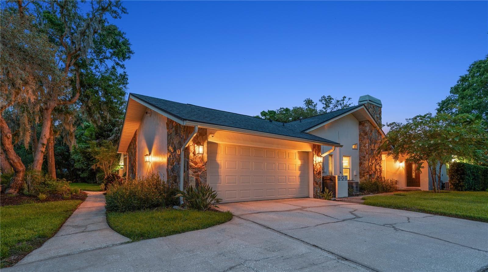 Single Family Residence at 2423 FOXHEAD WAY, CLEARWATER, photo 6 of 77
