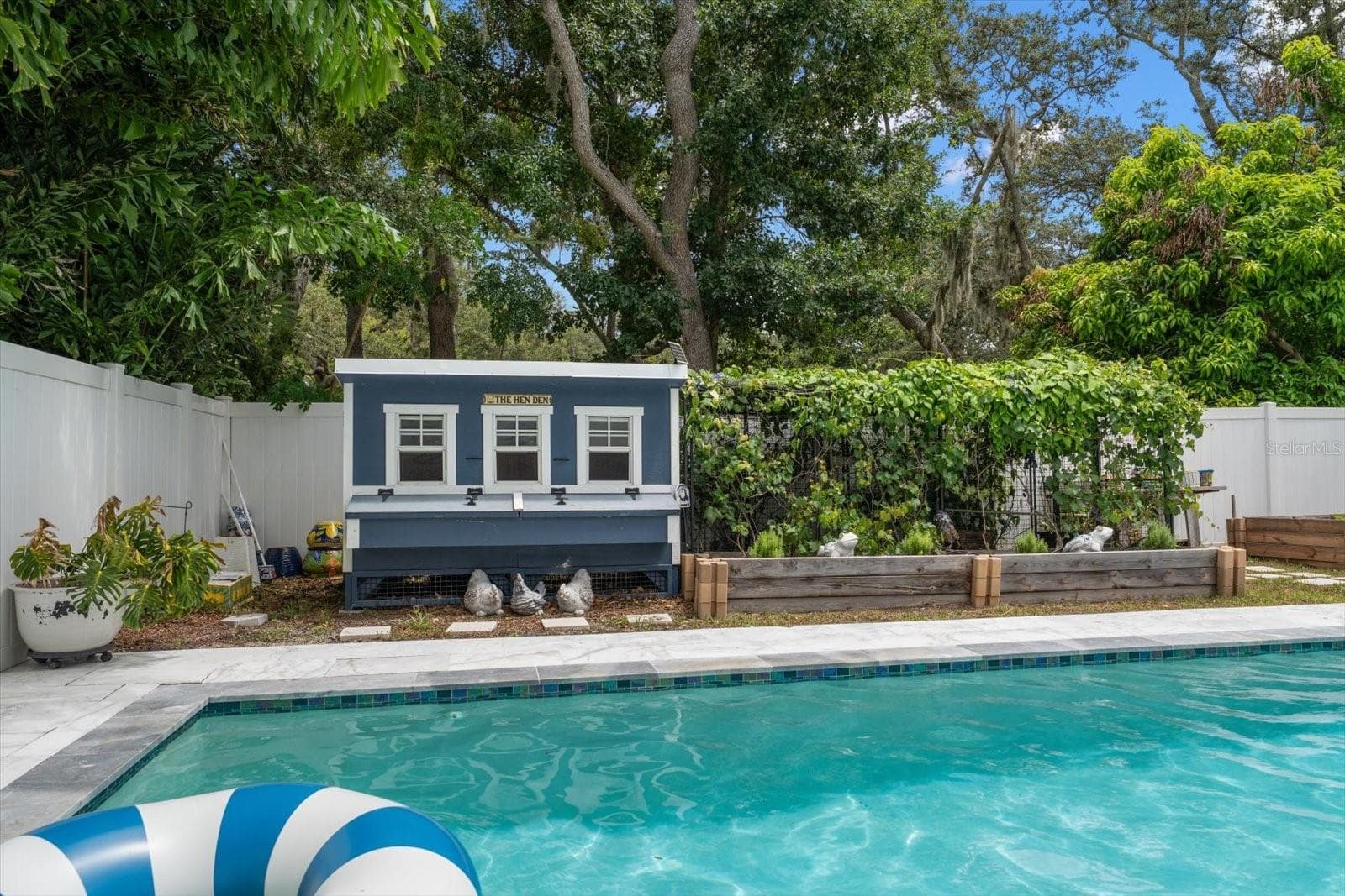 Single Family Residence at 2423 FOXHEAD WAY, CLEARWATER, photo 16 of 77