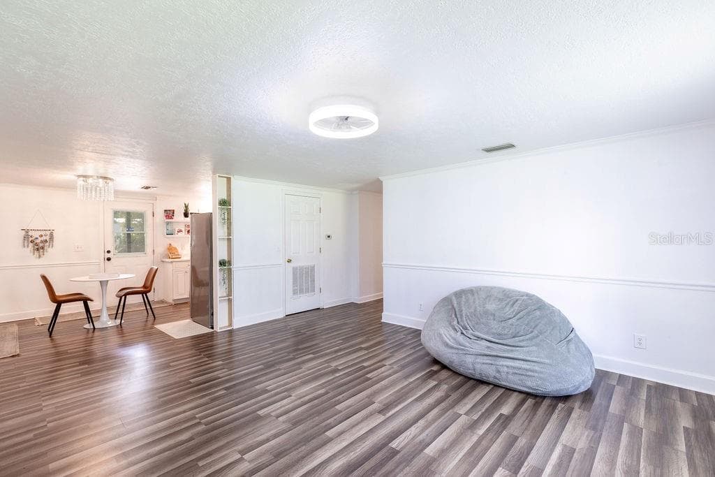 Single Family Residence at 369 NE DIANA TER, LAKE CITY, photo 4 of 26