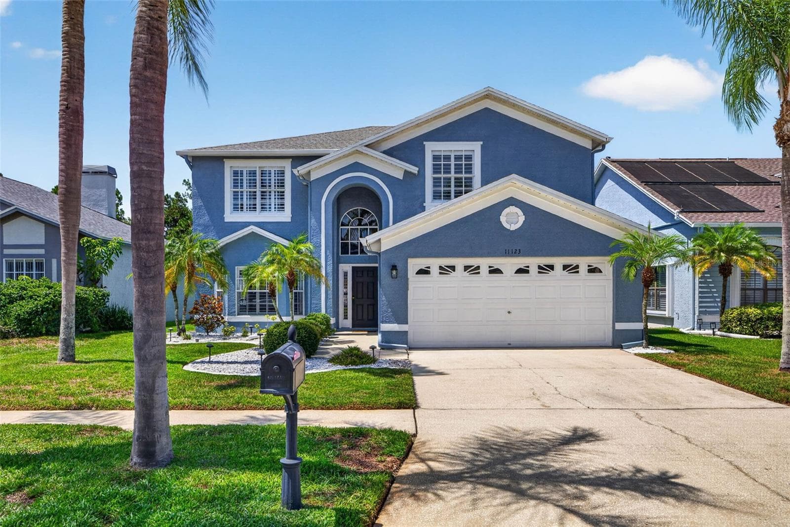 Single Family Residence at 11123 CLAYRIDGE DR, TAMPA, photo 3 of 34